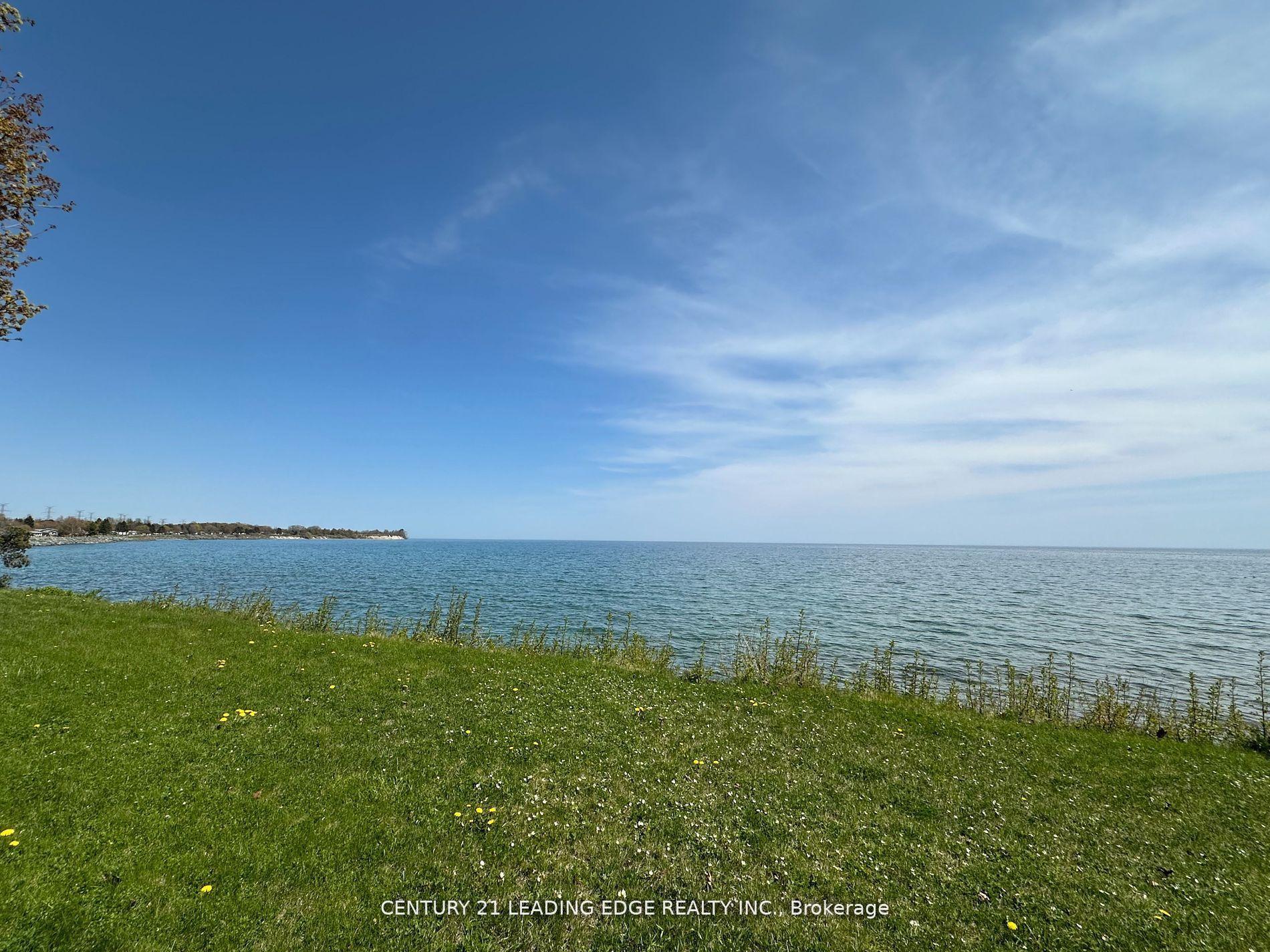 Photo 18 of 93 Wilmot Trail, Clarington, Bowmanville — HOMEH