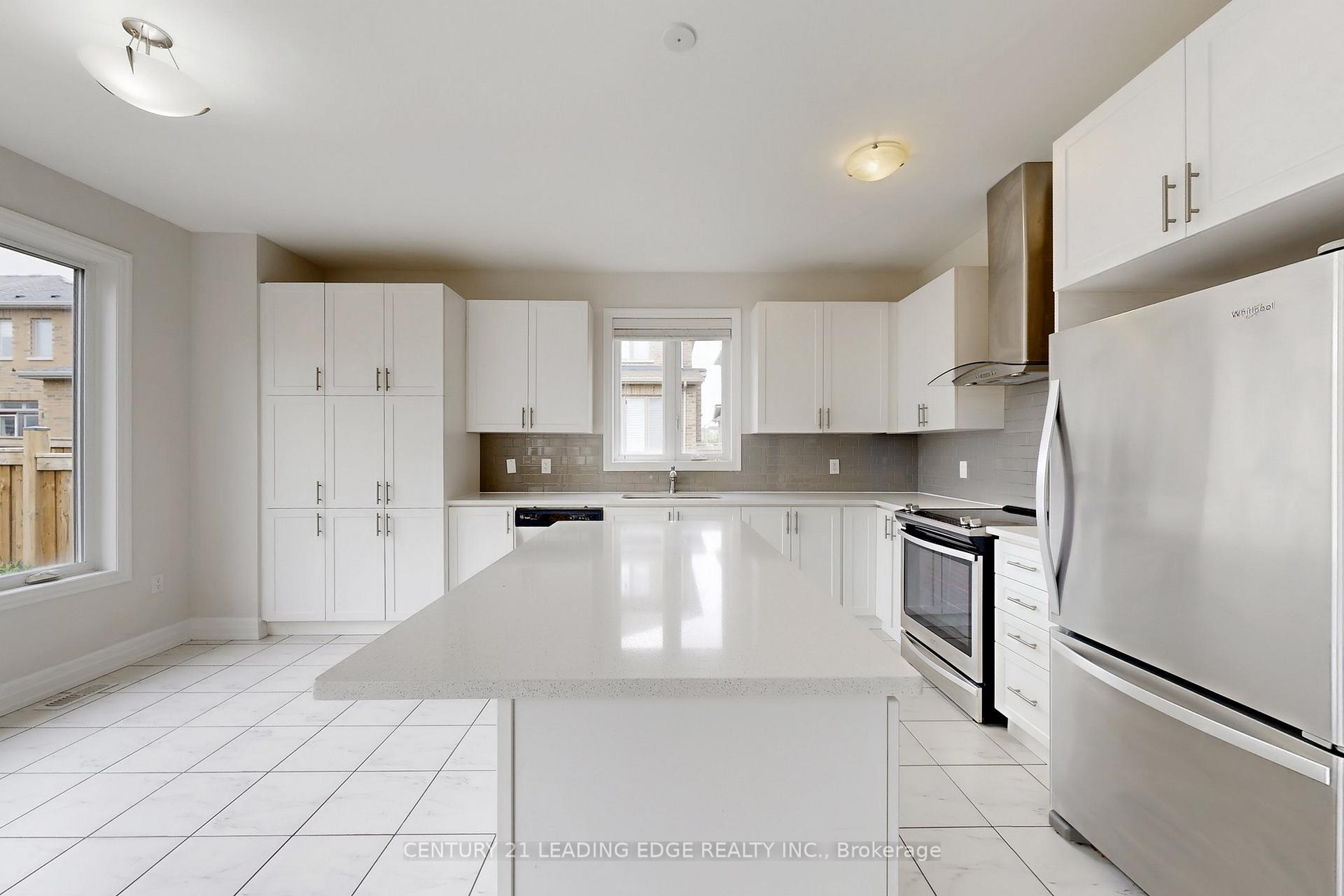 Photo 10 of 48 Micklefield Avenue, Whitby, Williamsburg — HOMEH