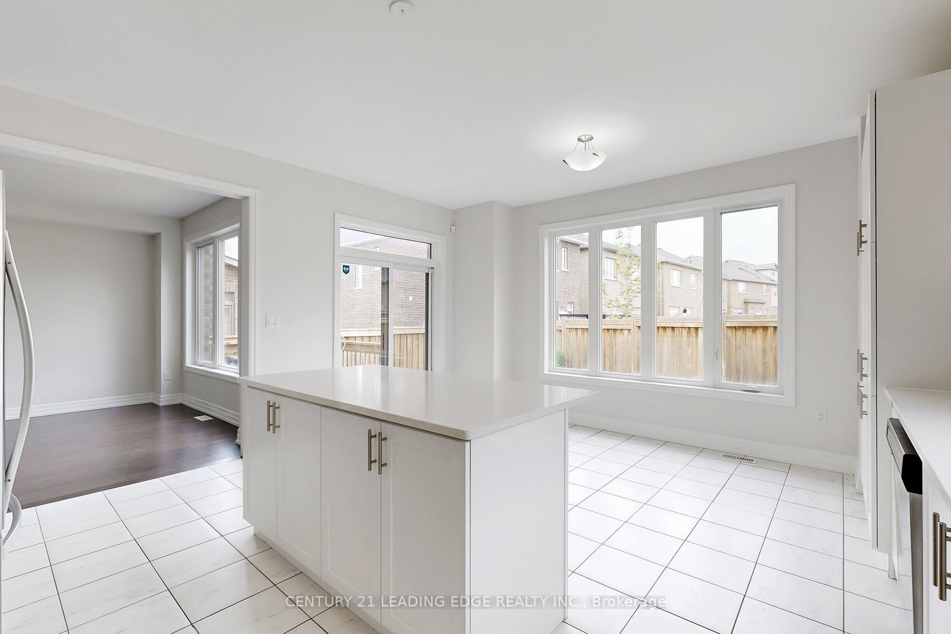 Photo 15 of 48 Micklefield Avenue, Whitby, Williamsburg — HOMEH