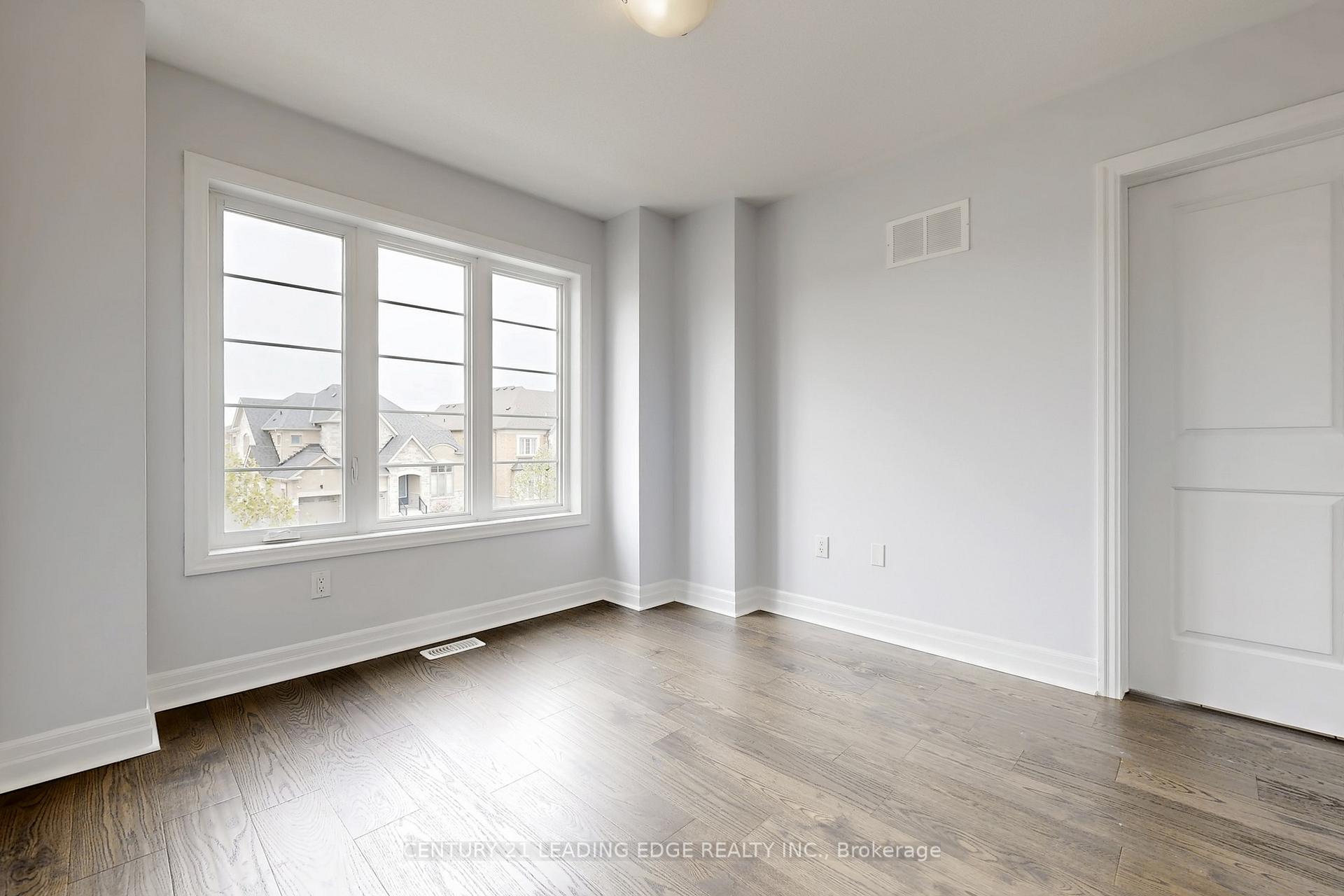Photo 49 of 48 Micklefield Avenue, Whitby, Williamsburg — HOMEH