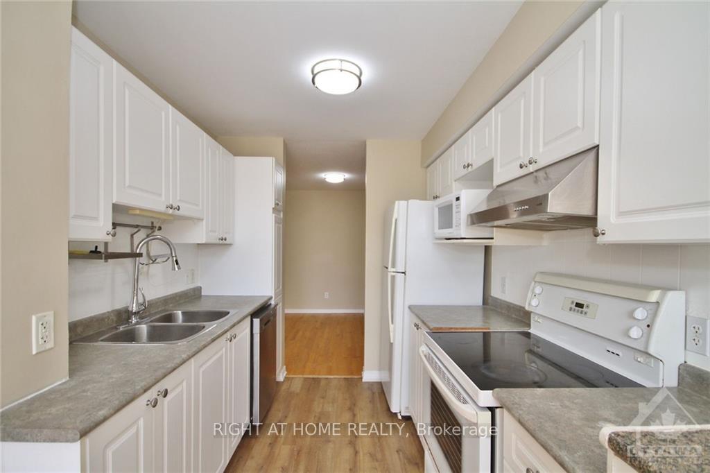 Photo 11 of 176 Claridge Drive, Ottawa, Barrhaven - Longfields — HOMEH