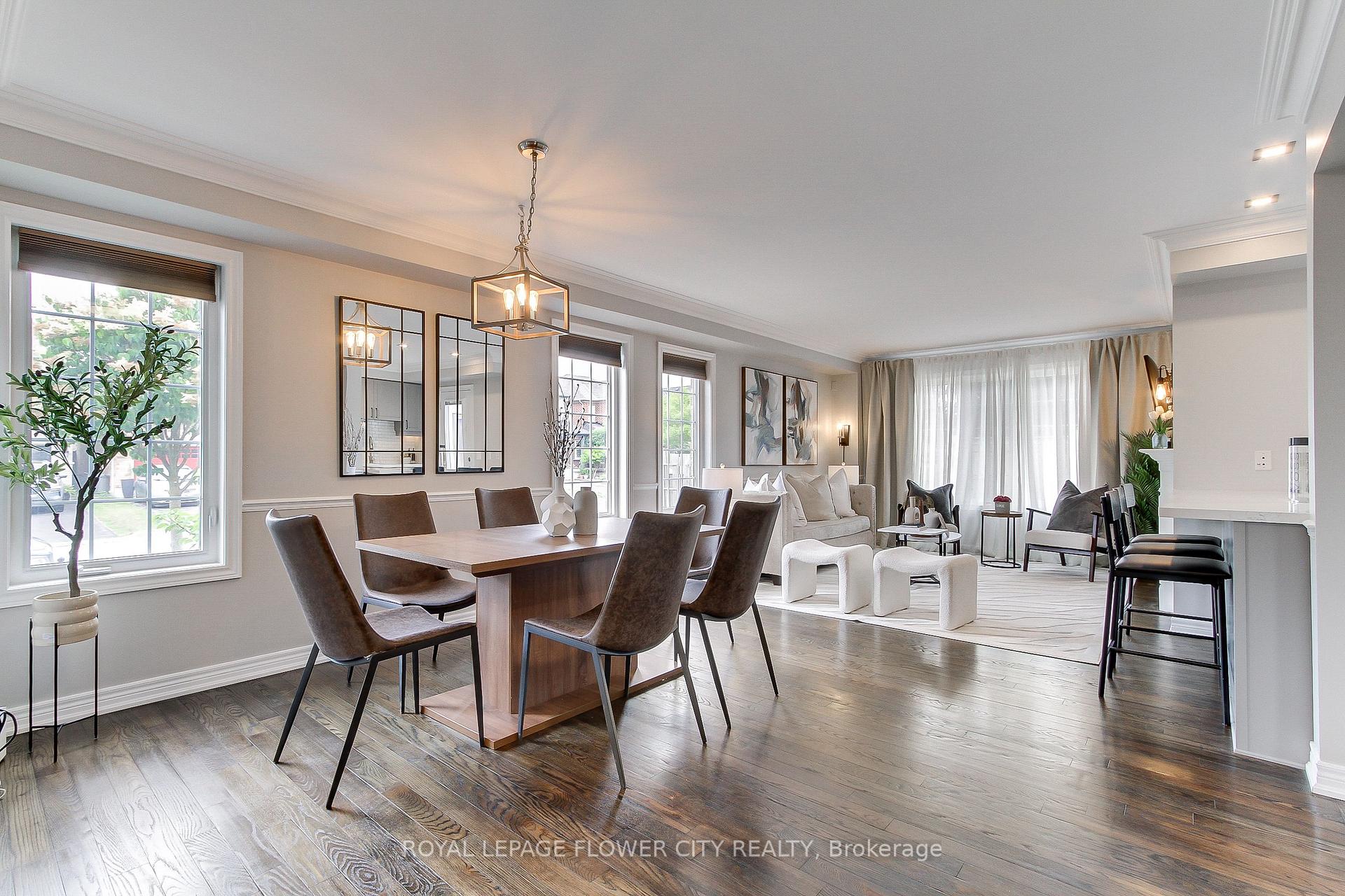 Photo 8 of 2 Lander Crescent, Clarington, Bowmanville — HOMEH