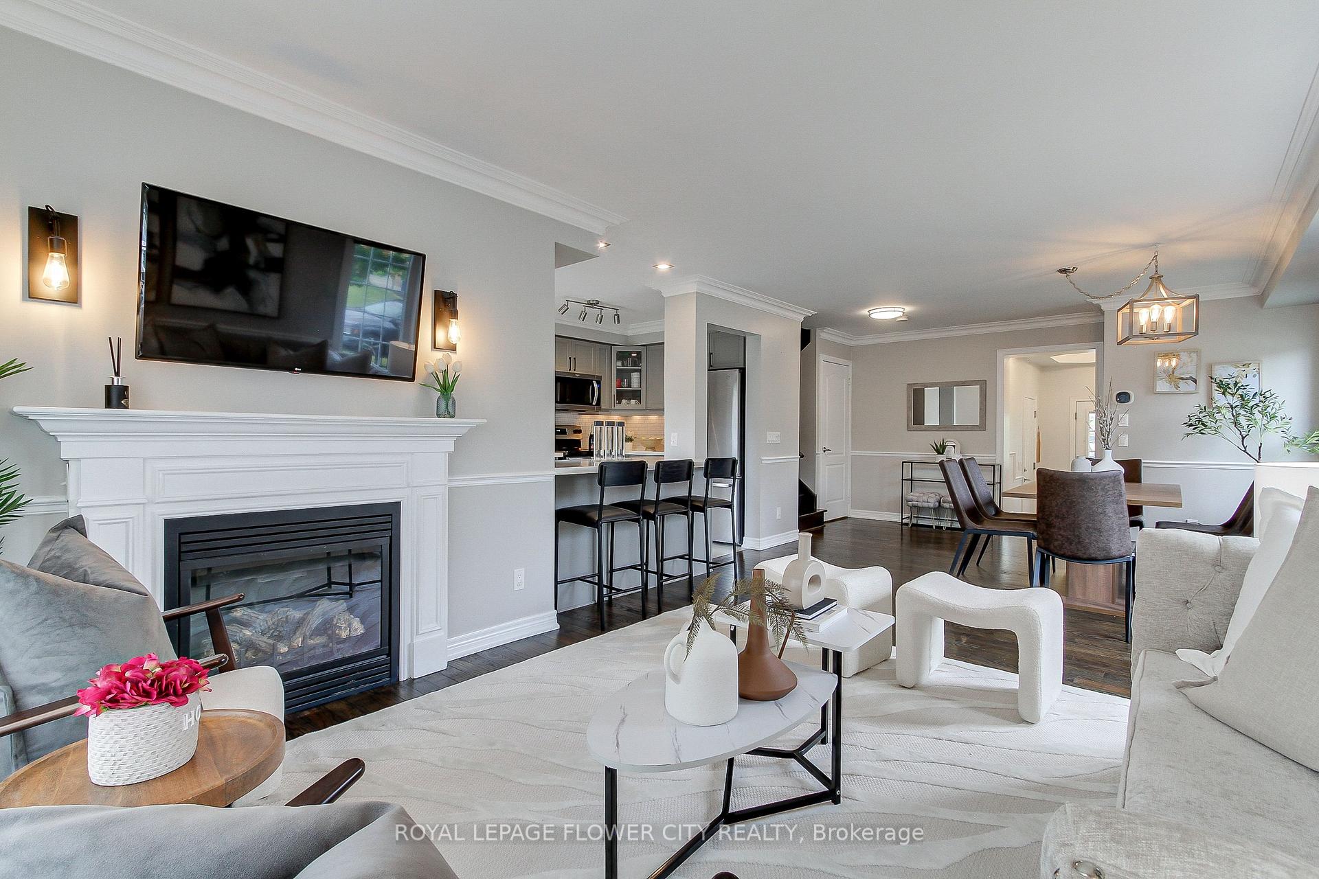 Photo 10 of 2 Lander Crescent, Clarington, Bowmanville — HOMEH