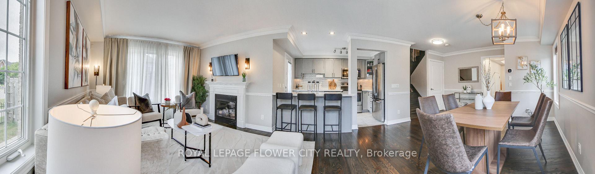 Photo 4 of 2 Lander Crescent, Clarington, Bowmanville — HOMEH