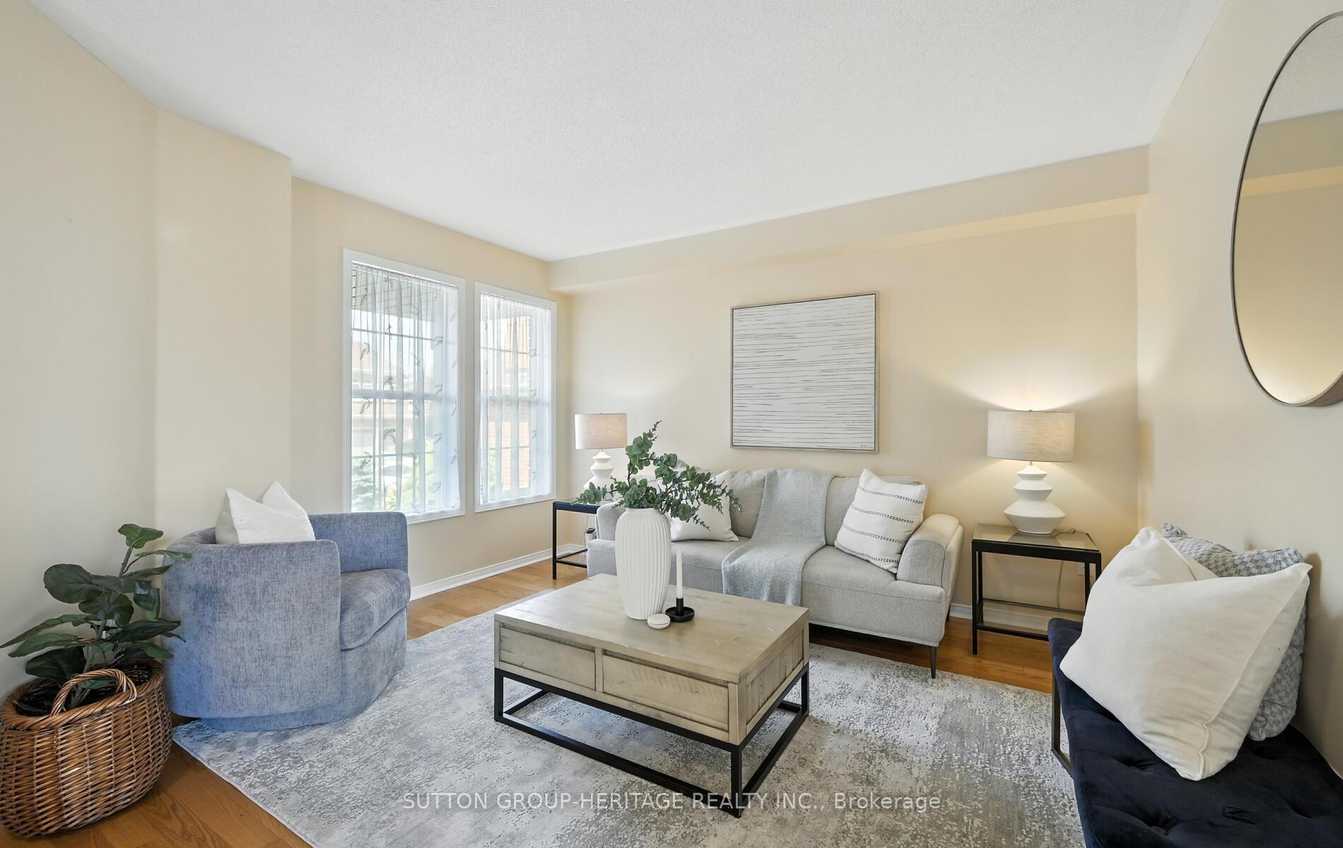 Photo 12 of 29 Southwell Avenue, Whitby, Williamsburg — HOMEH