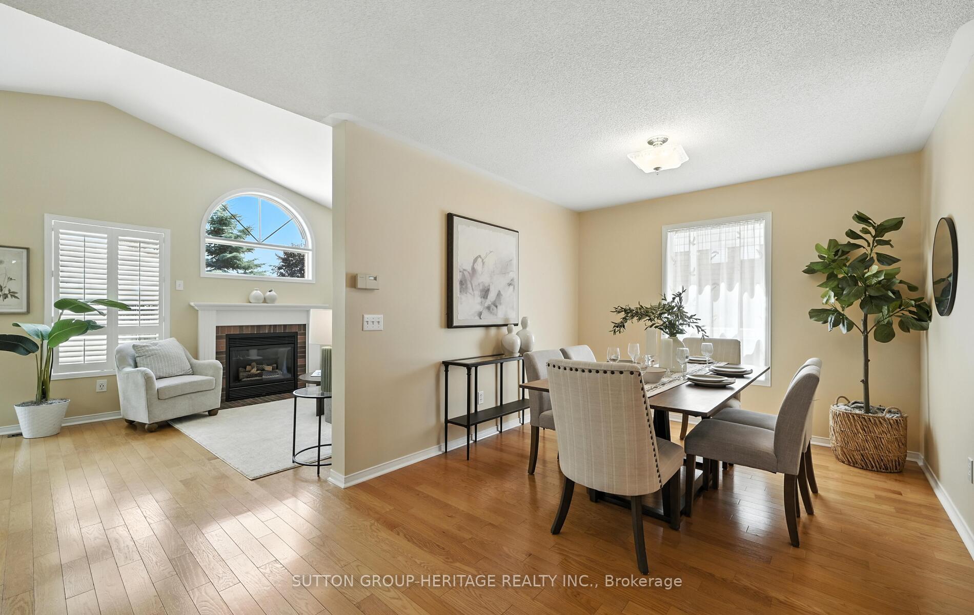 Photo 9 of 29 Southwell Avenue, Whitby, Williamsburg — HOMEH