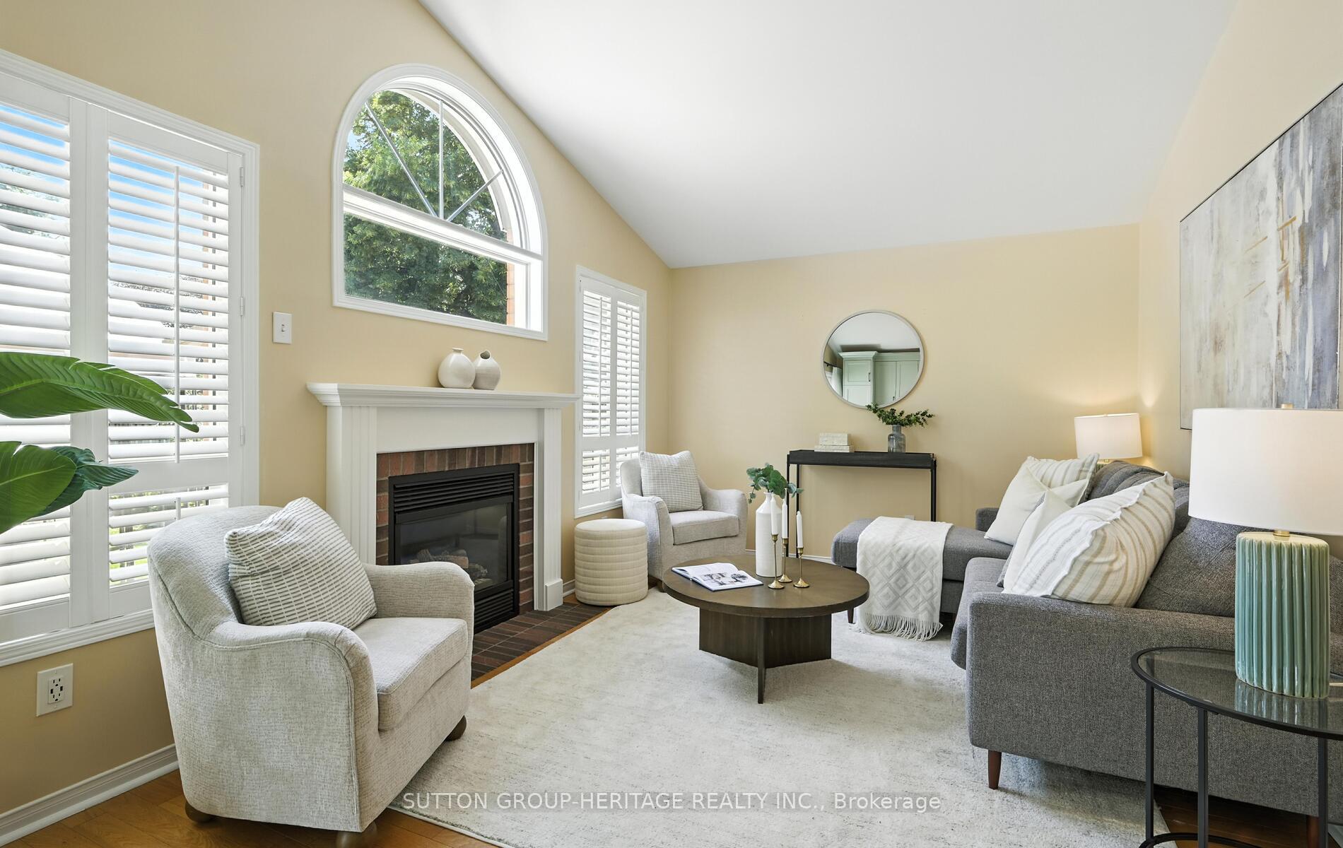 Photo 8 of 29 Southwell Avenue, Whitby, Williamsburg — HOMEH