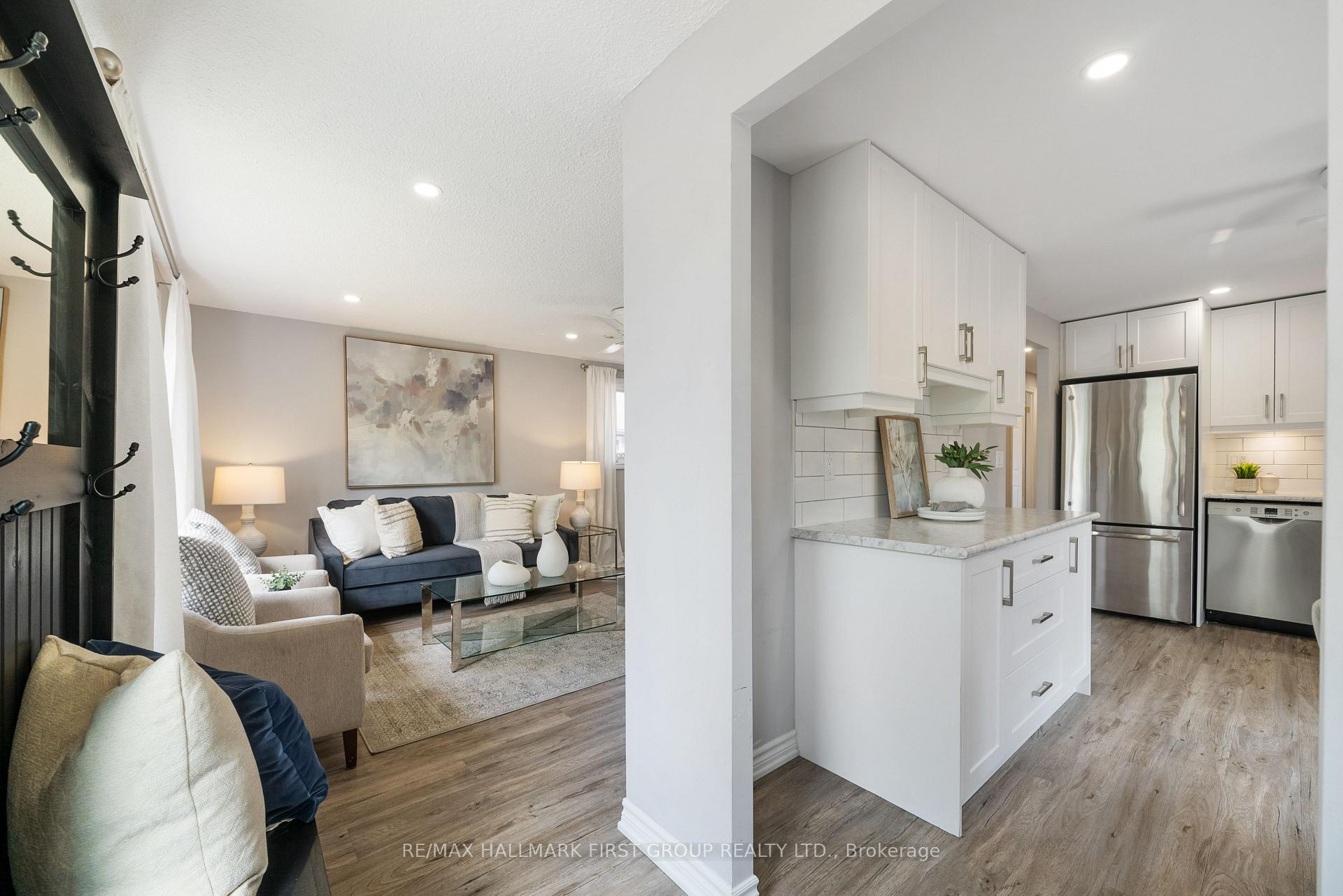 Photo 3 of 1140 Norman Crescent, Oshawa, Donevan — HOMEH
