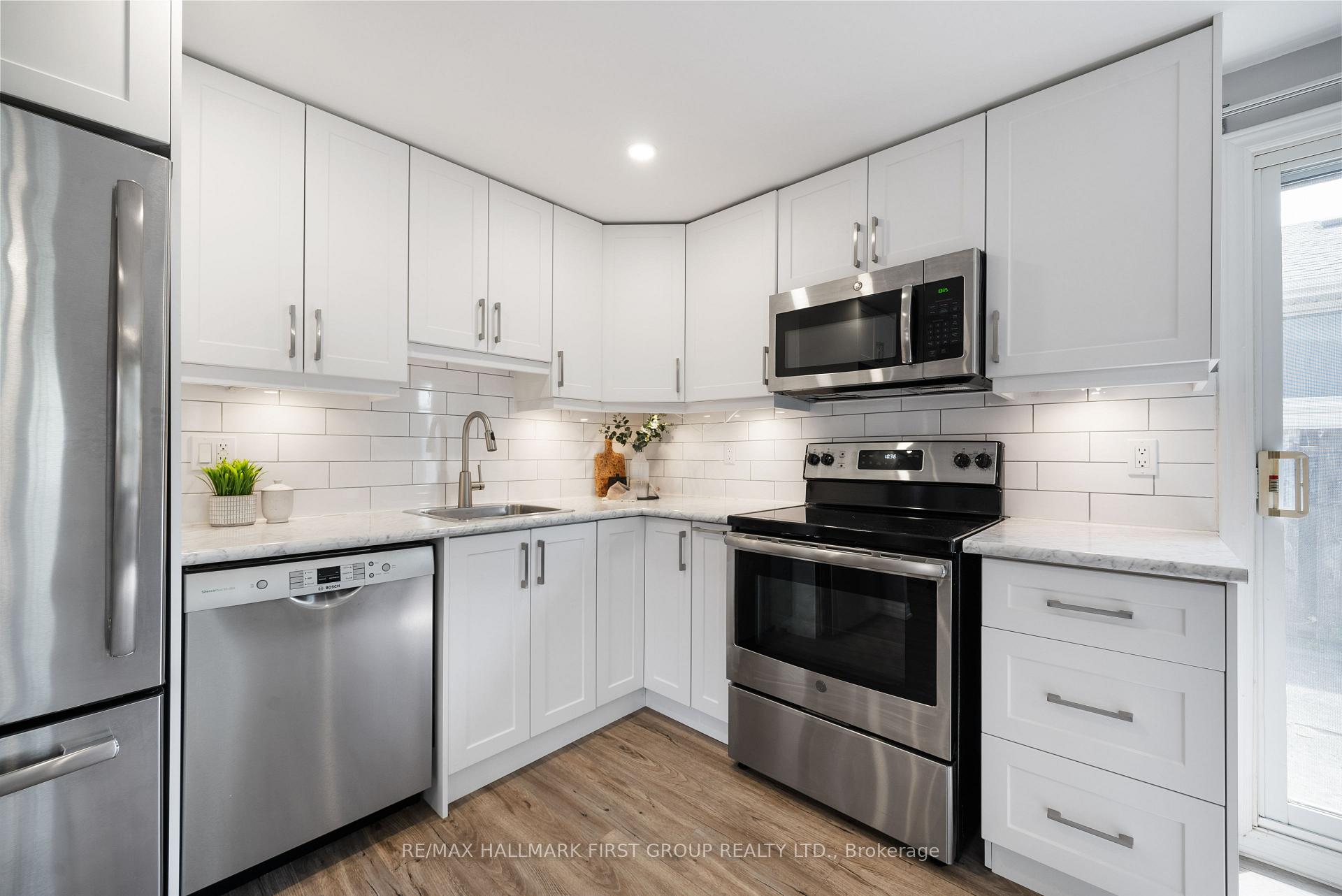Photo 12 of 1140 Norman Crescent, Oshawa, Donevan — HOMEH