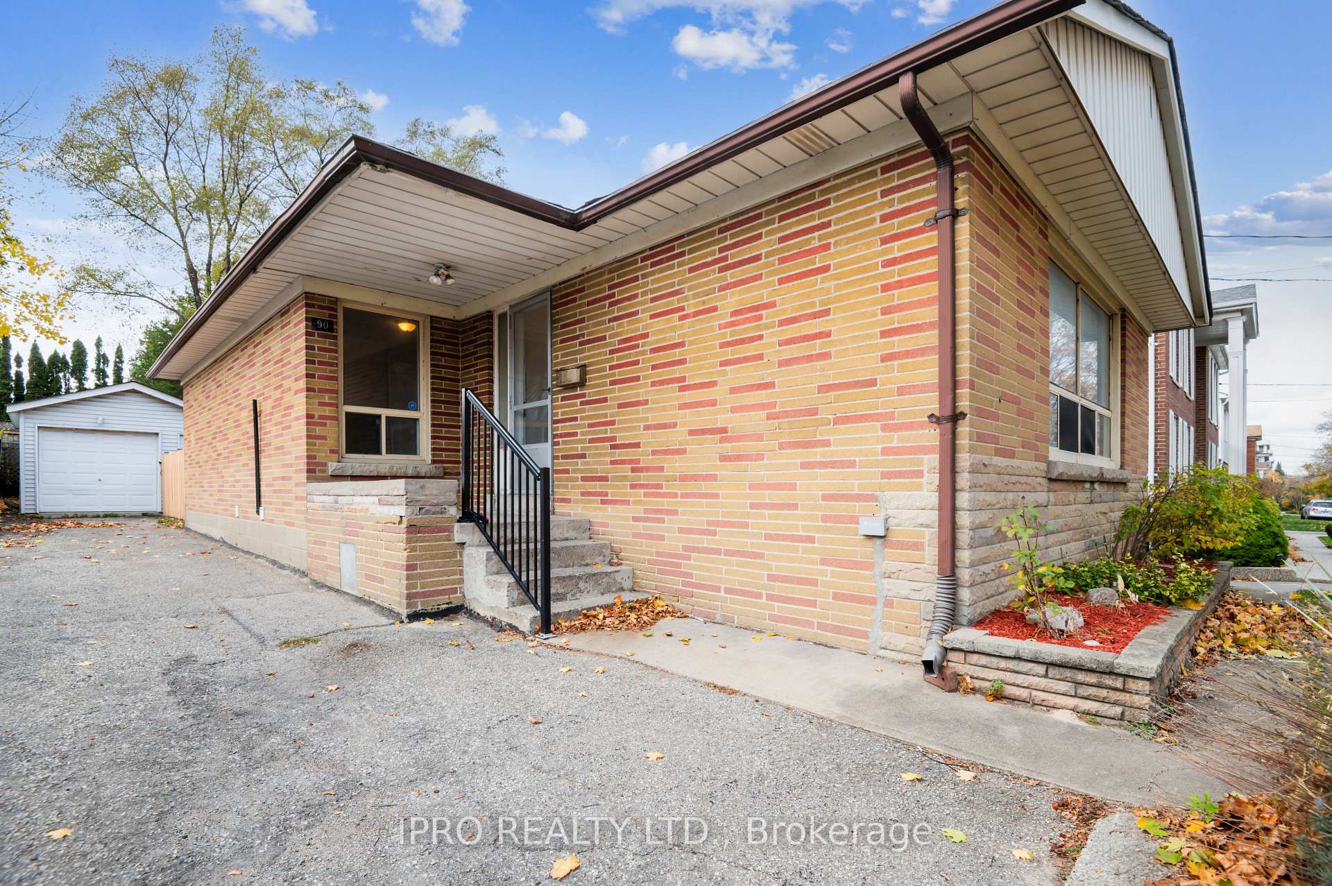Photo 1 of 90 Stephen Drive, Etobicoke, Stonegate-Queensway — HOMEH