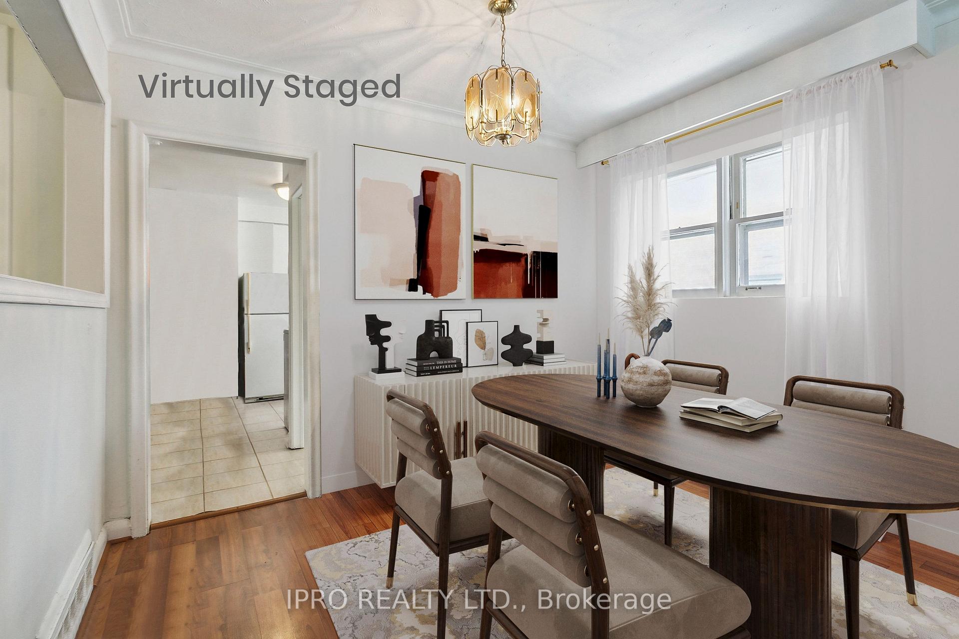 Photo 8 of 90 Stephen Drive, Etobicoke, Stonegate-Queensway — HOMEH