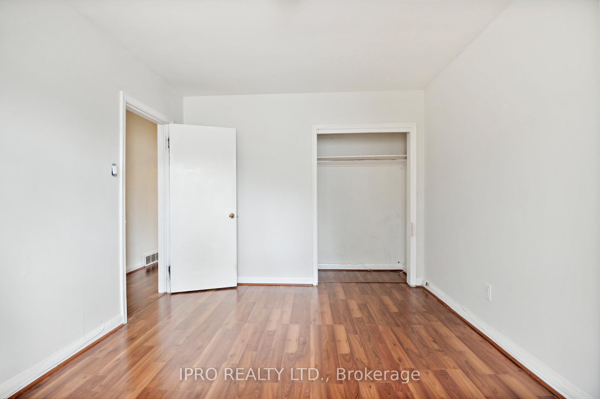 Photo 20 of 90 Stephen Drive, Etobicoke, Stonegate-Queensway — HOMEH