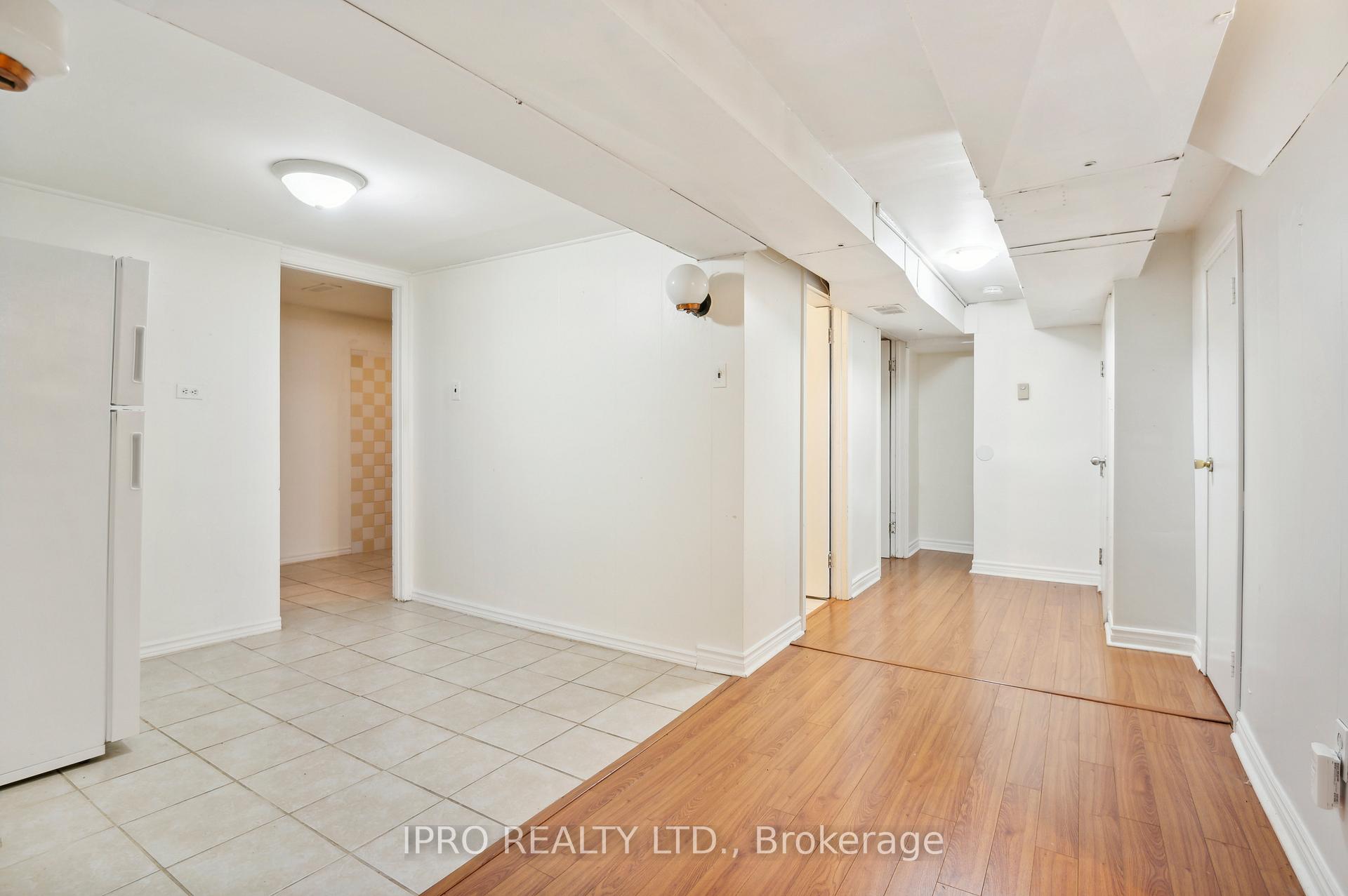 Photo 31 of 90 Stephen Drive, Etobicoke, Stonegate-Queensway — HOMEH