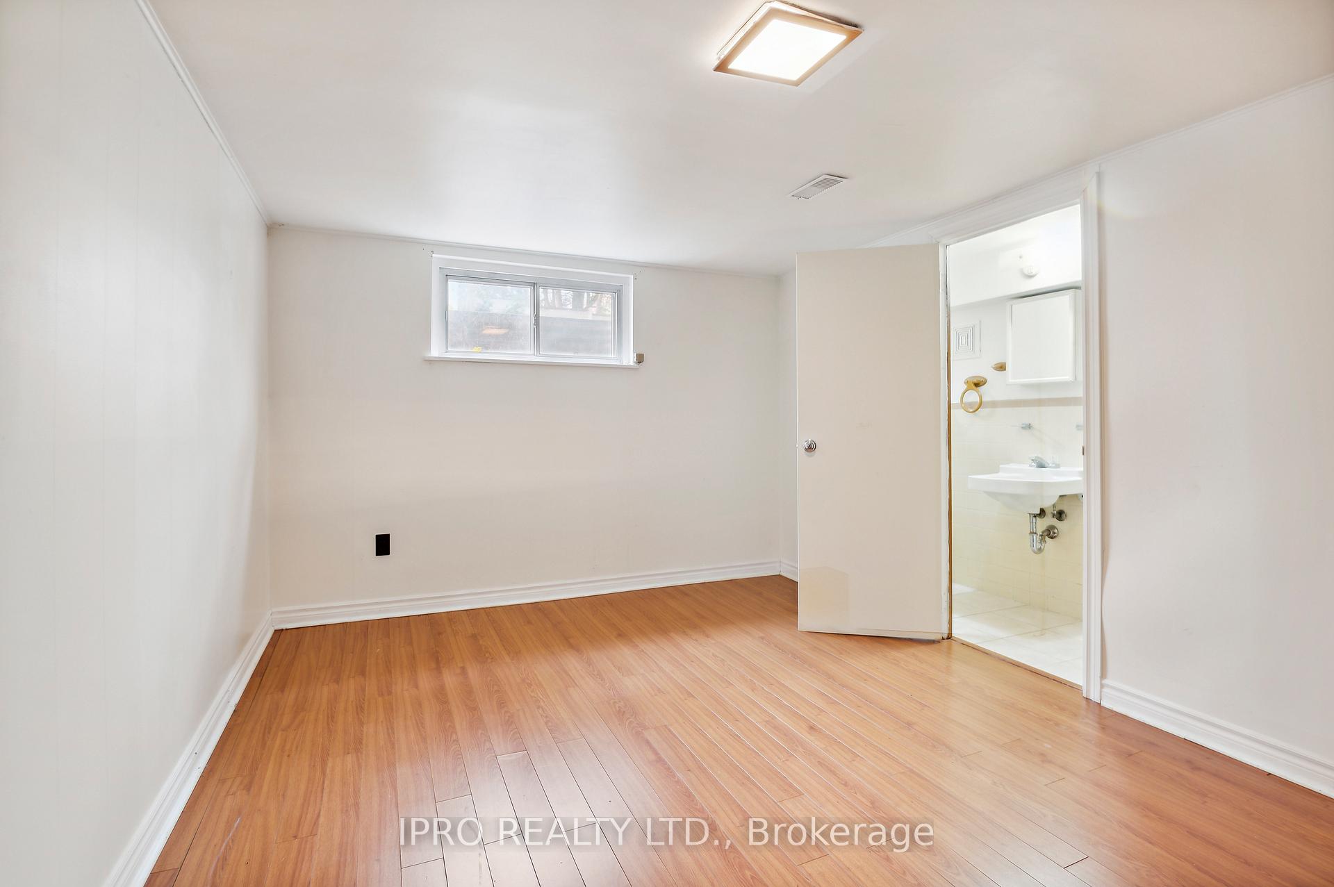 Photo 21 of 90 Stephen Drive, Etobicoke, Stonegate-Queensway — HOMEH