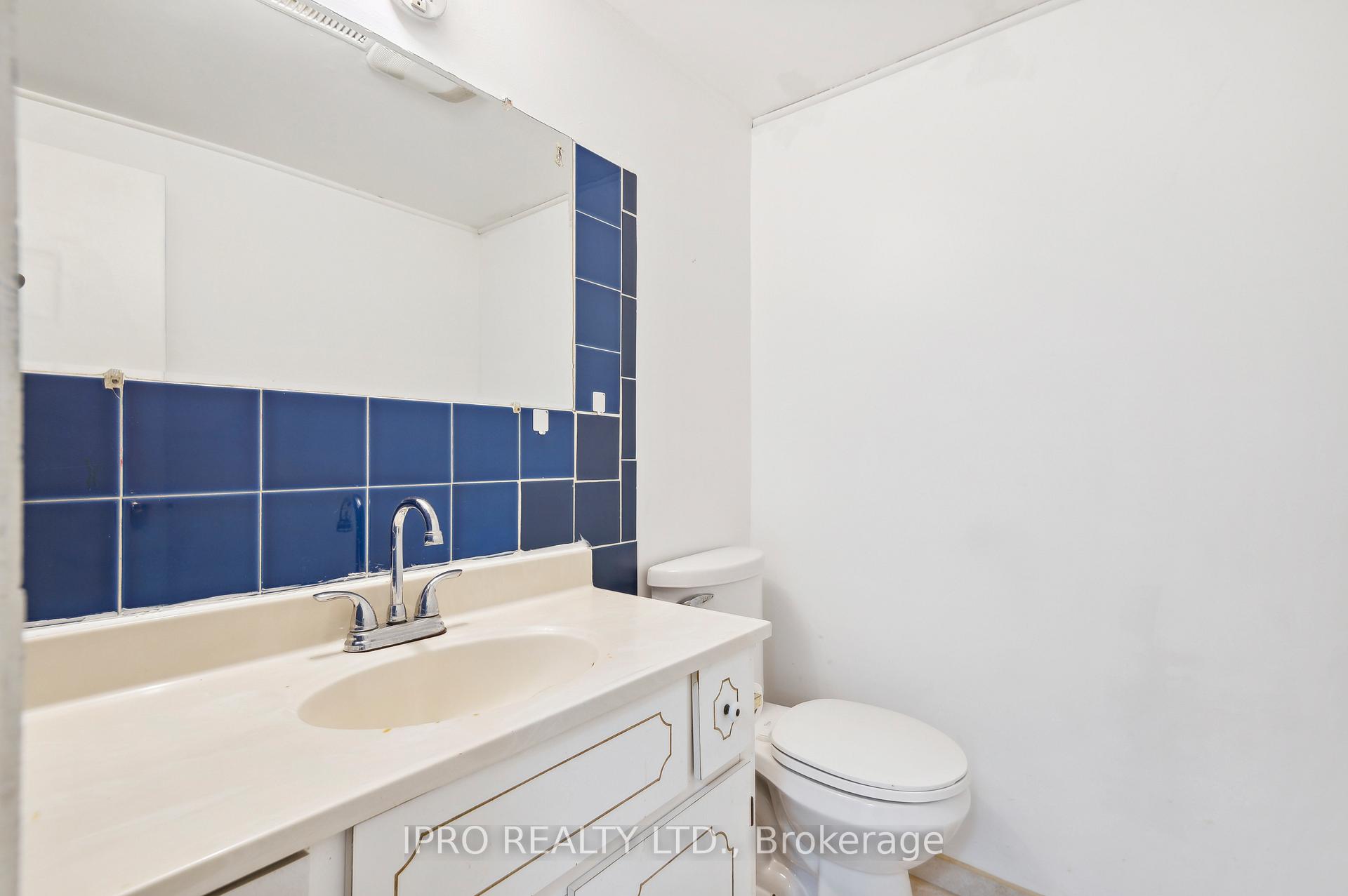Photo 32 of 90 Stephen Drive, Etobicoke, Stonegate-Queensway — HOMEH