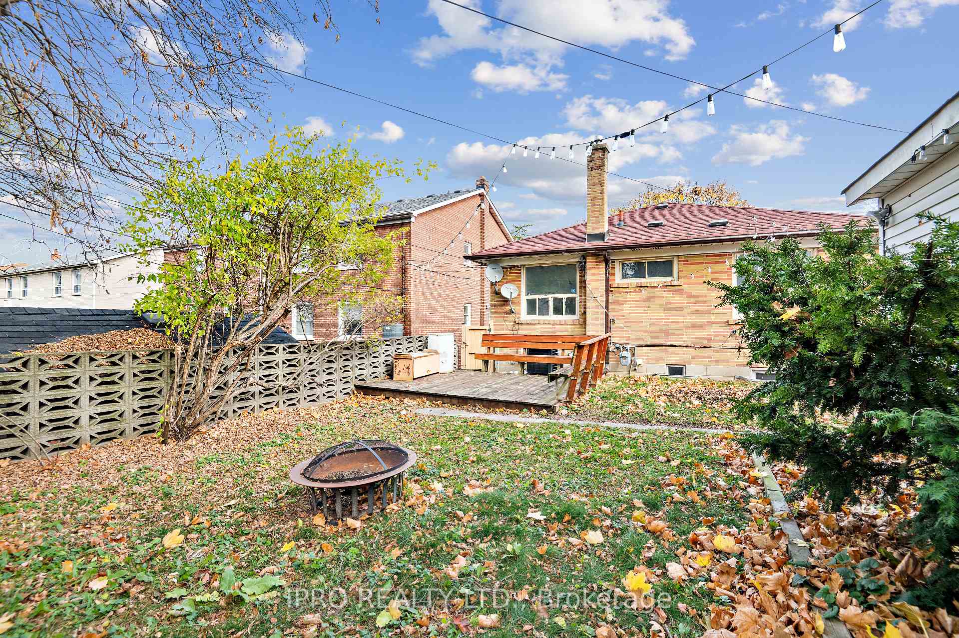 Photo 36 of 90 Stephen Drive, Etobicoke, Stonegate-Queensway — HOMEH