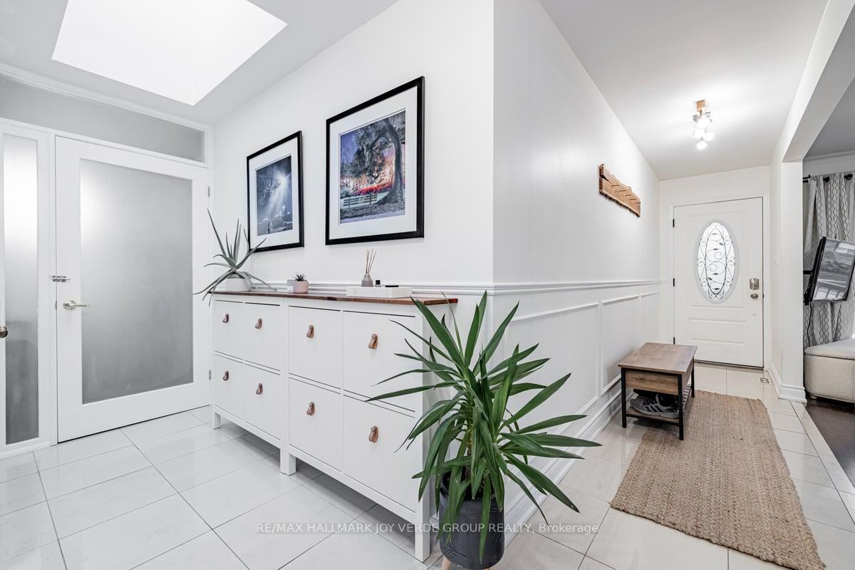Photo 2 of 130 Ranee Avenue, Toronto, Englemount-Lawrence — HOMEH