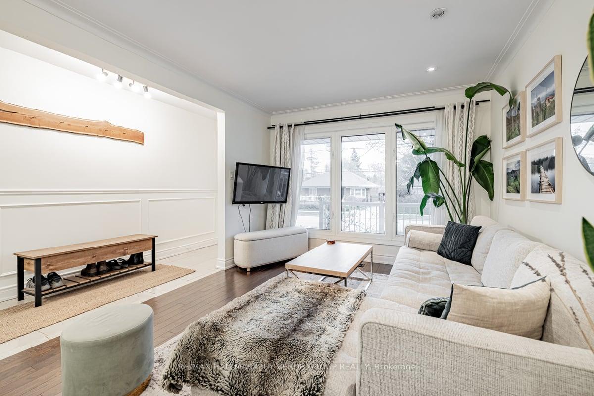 Photo 5 of 130 Ranee Avenue, Toronto, Englemount-Lawrence — HOMEH