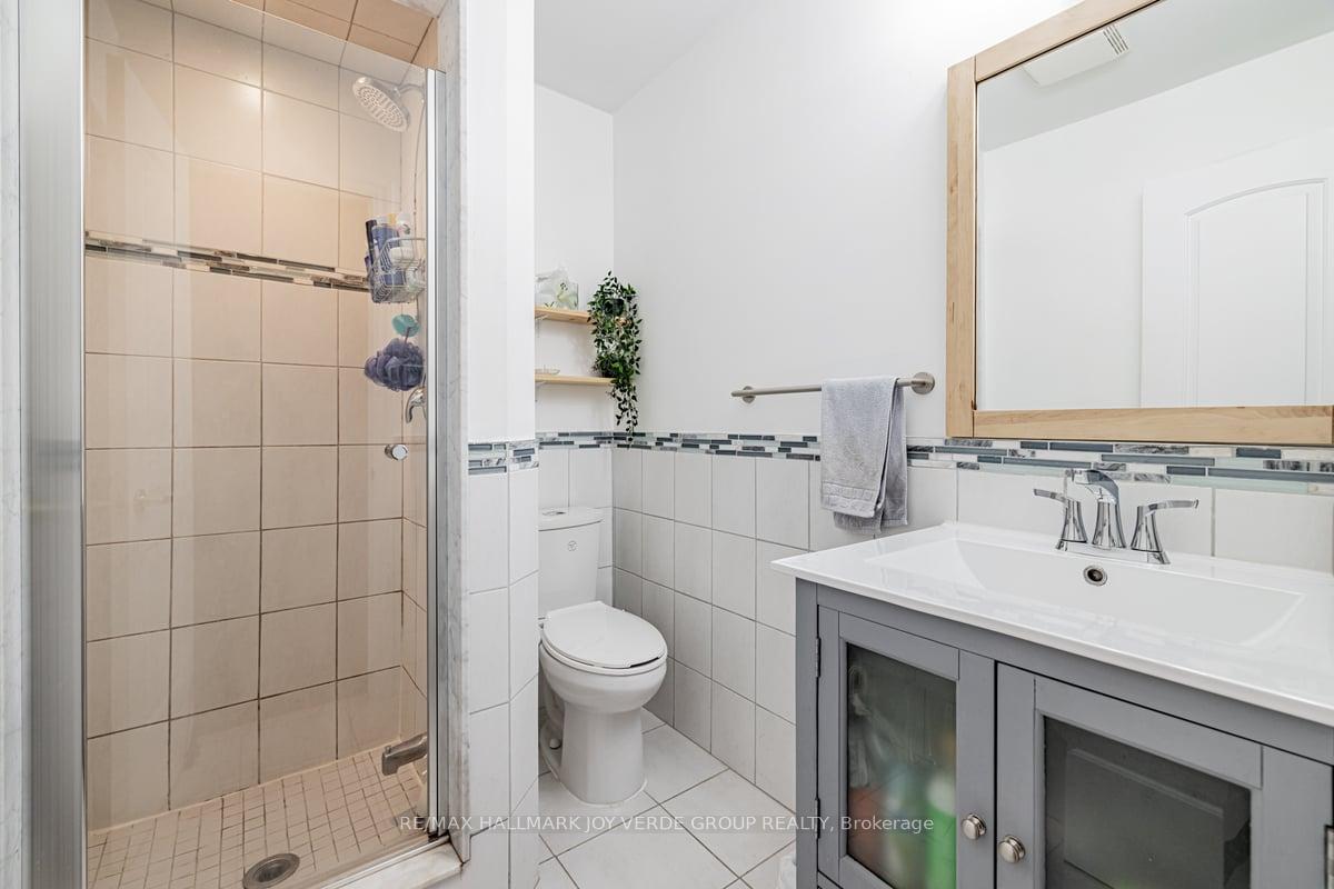 Photo 29 of 130 Ranee Avenue, Toronto, Englemount-Lawrence — HOMEH