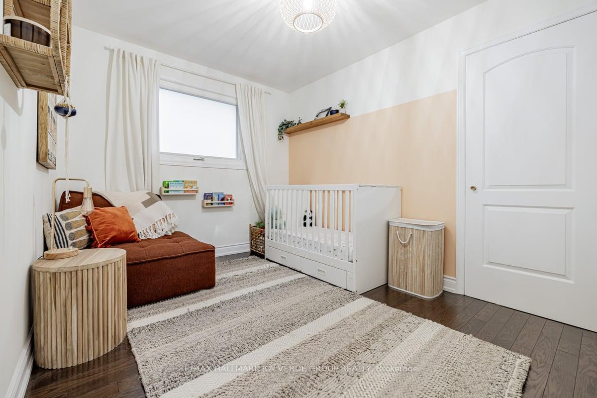 Photo 14 of 130 Ranee Avenue, Toronto, Englemount-Lawrence — HOMEH