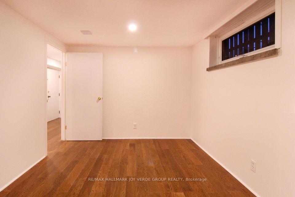 Photo 23 of 130 Ranee Avenue, Toronto, Englemount-Lawrence — HOMEH