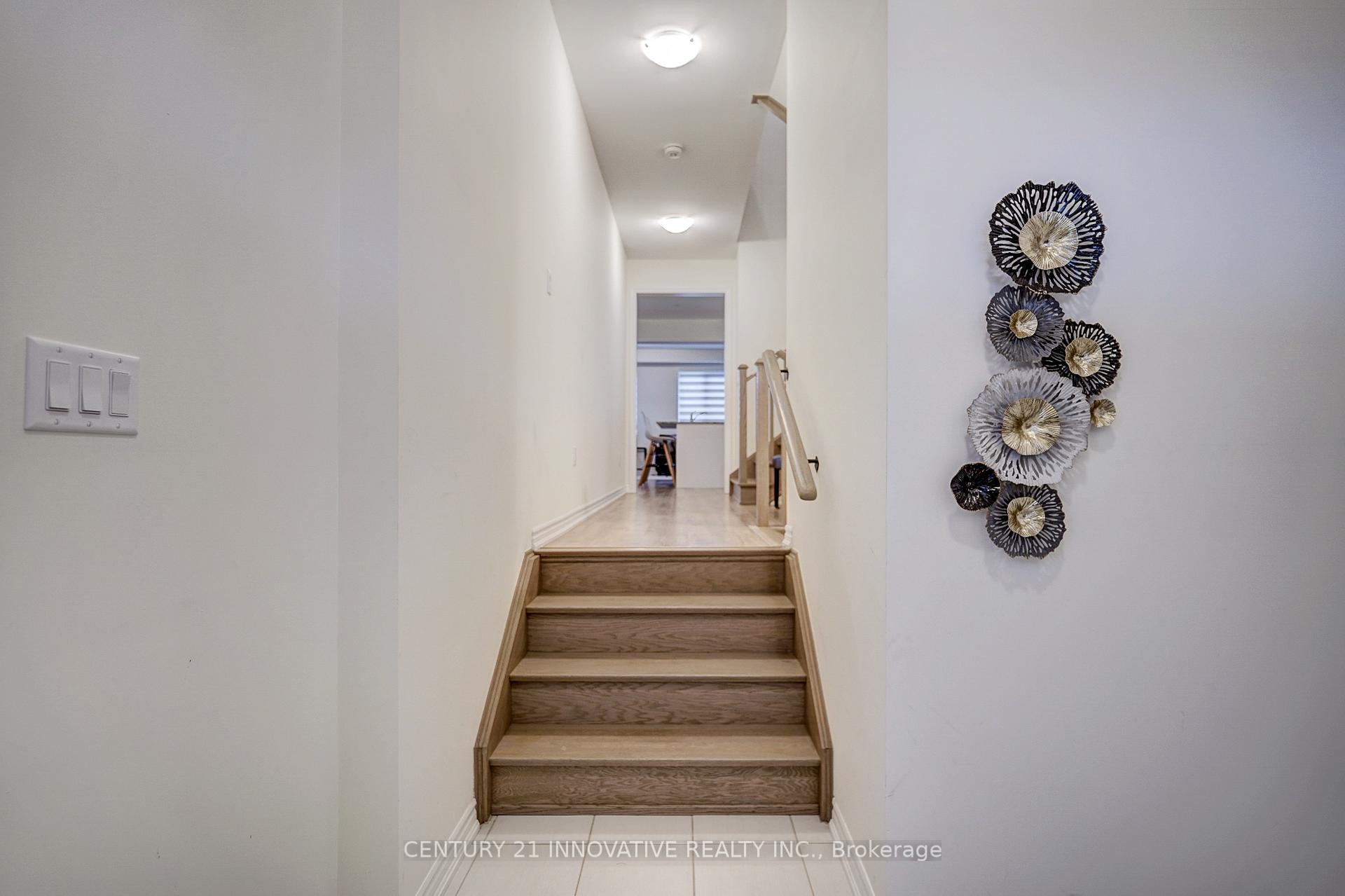 Photo 6 of 24 Van Wart Street, Whitby, Rural Whitby — HOMEH