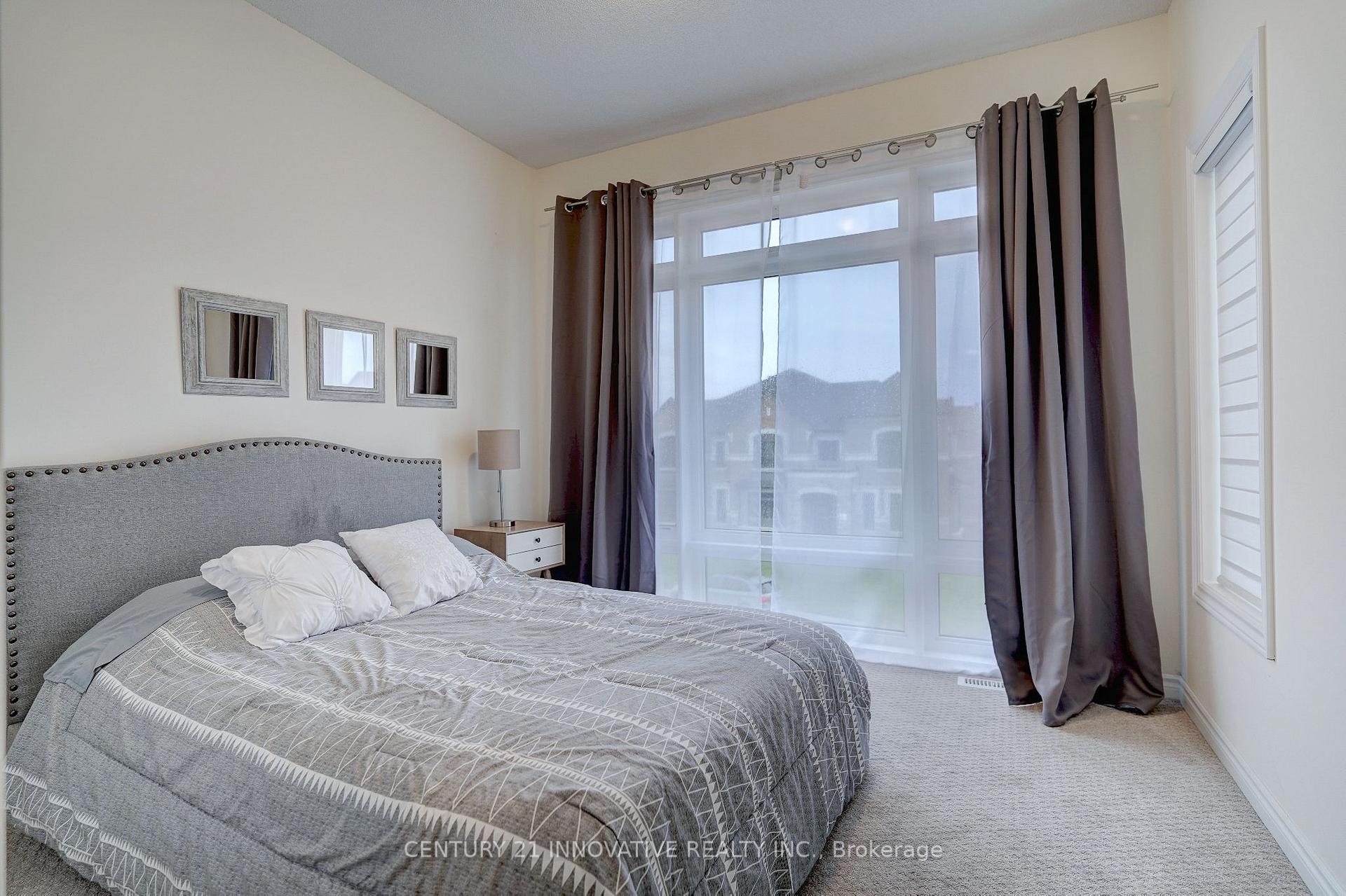 Photo 22 of 24 Van Wart Street, Whitby, Rural Whitby — HOMEH