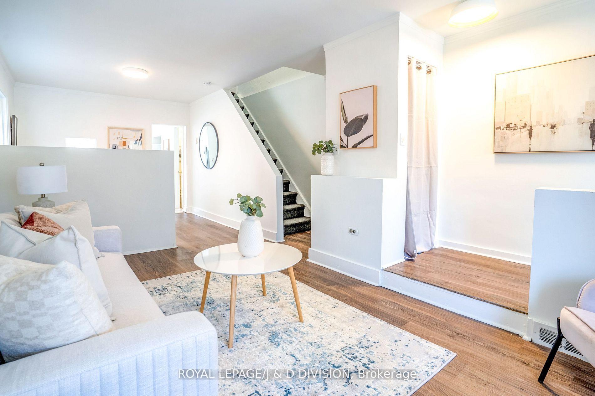 Photo 8 of 94 Brookside Drive, Toronto, East End-Danforth — HOMEH