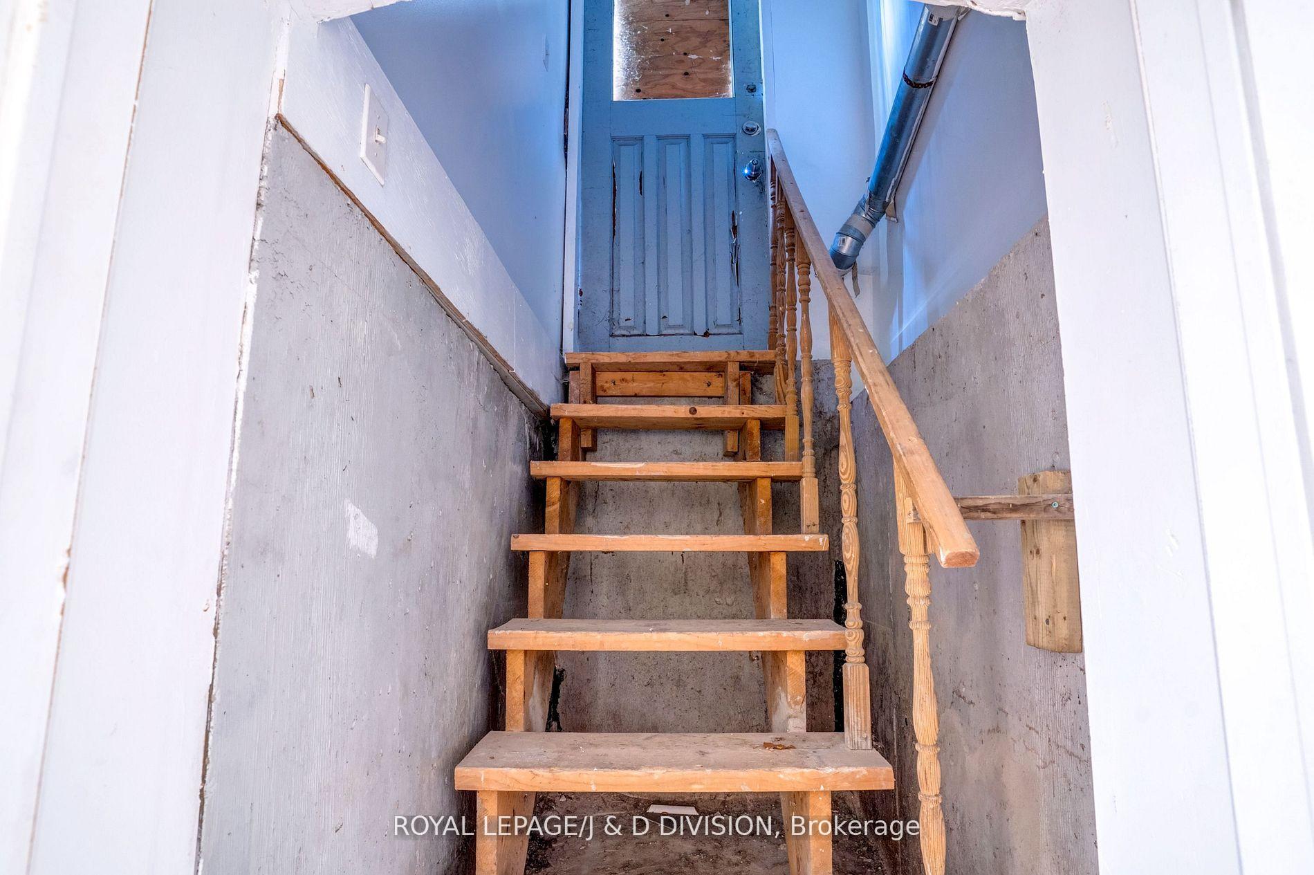 Photo 31 of 94 Brookside Drive, Toronto, East End-Danforth — HOMEH