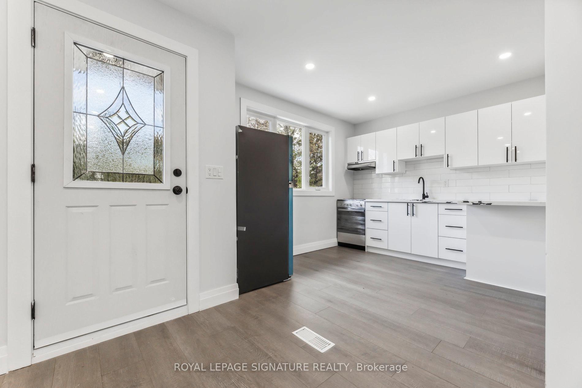 Photo 5 of 57 Burcher Road, Ajax, South East — HOMEH