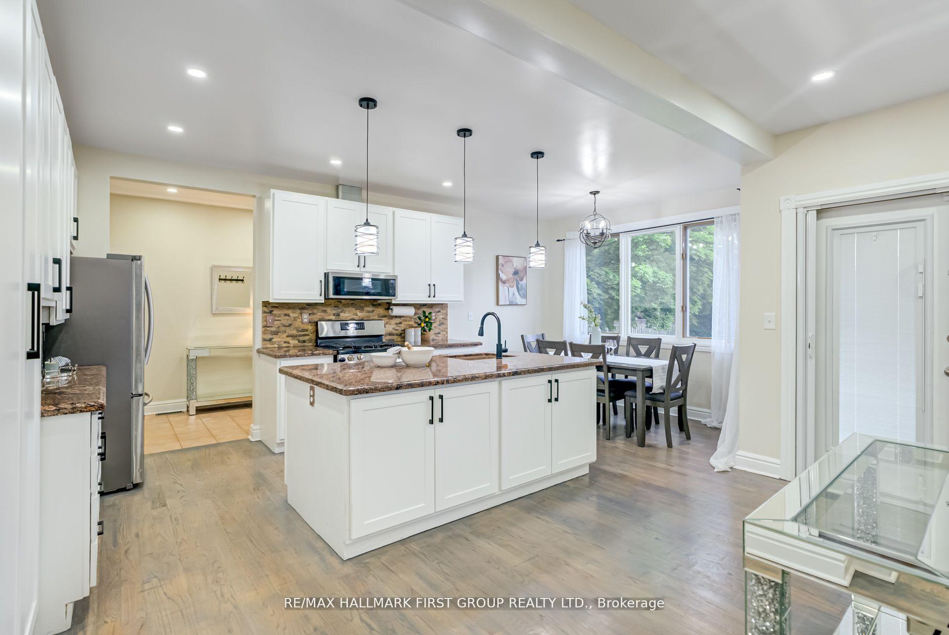 Photo 3 of 87 Elgin Street, Clarington, Bowmanville — HOMEH