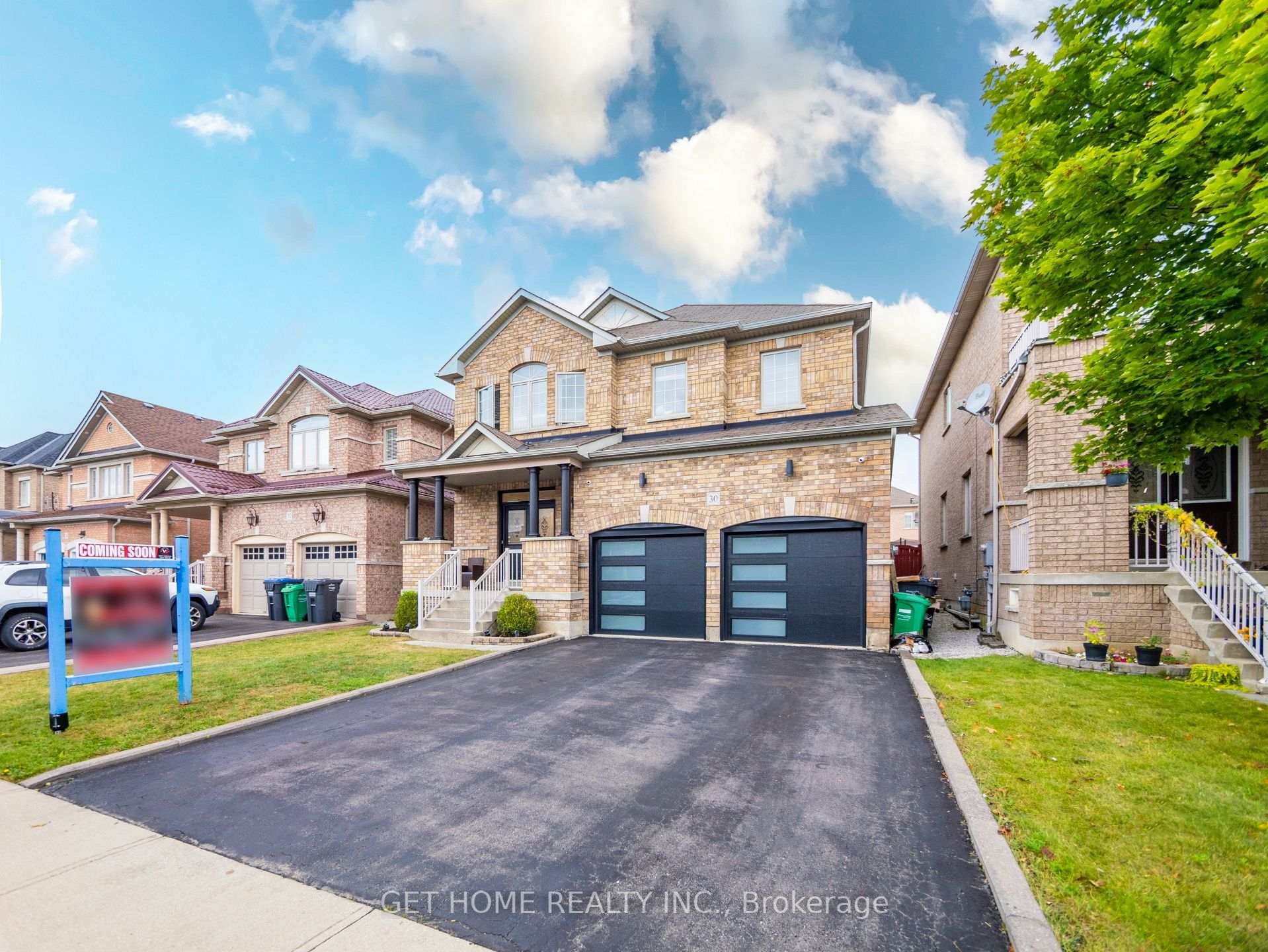 Photo 4 of 30 Strathdale Road, Brampton, Bram East — HOMEH