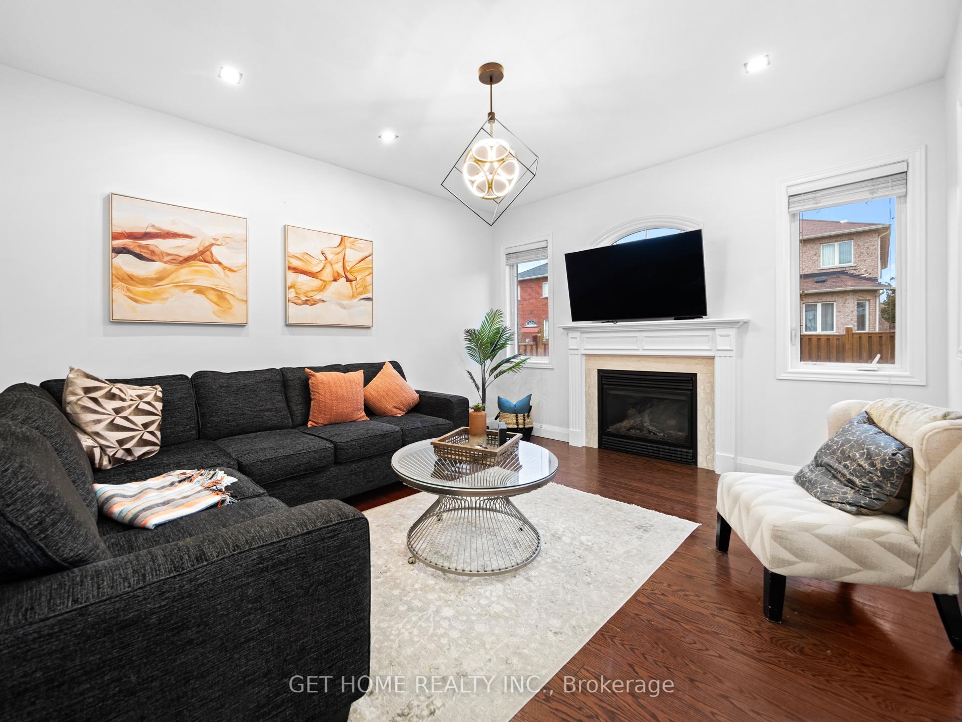 Photo 10 of 30 Strathdale Road, Brampton, Bram East — HOMEH