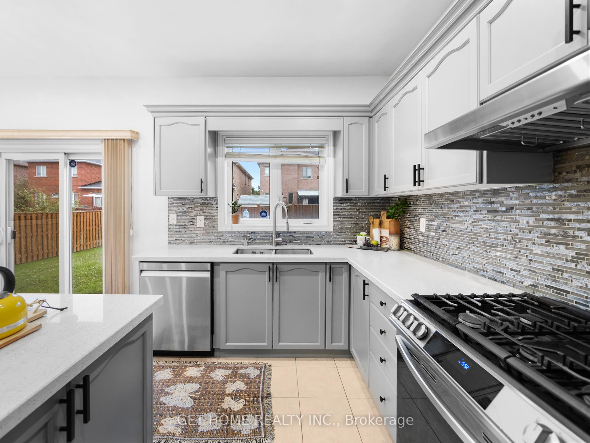 Photo 11 of 30 Strathdale Road, Brampton, Bram East — HOMEH