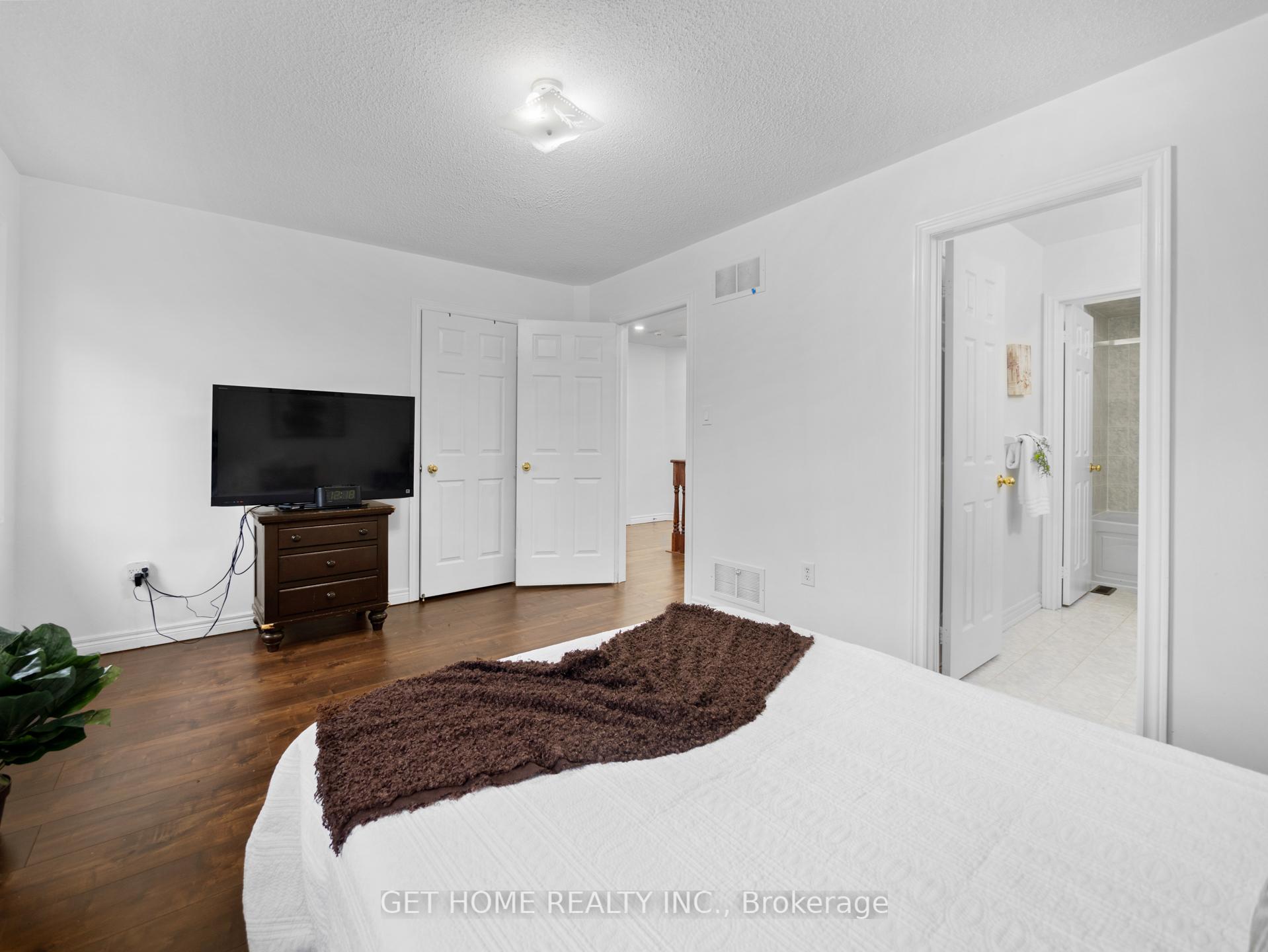 Photo 19 of 30 Strathdale Road, Brampton, Bram East — HOMEH