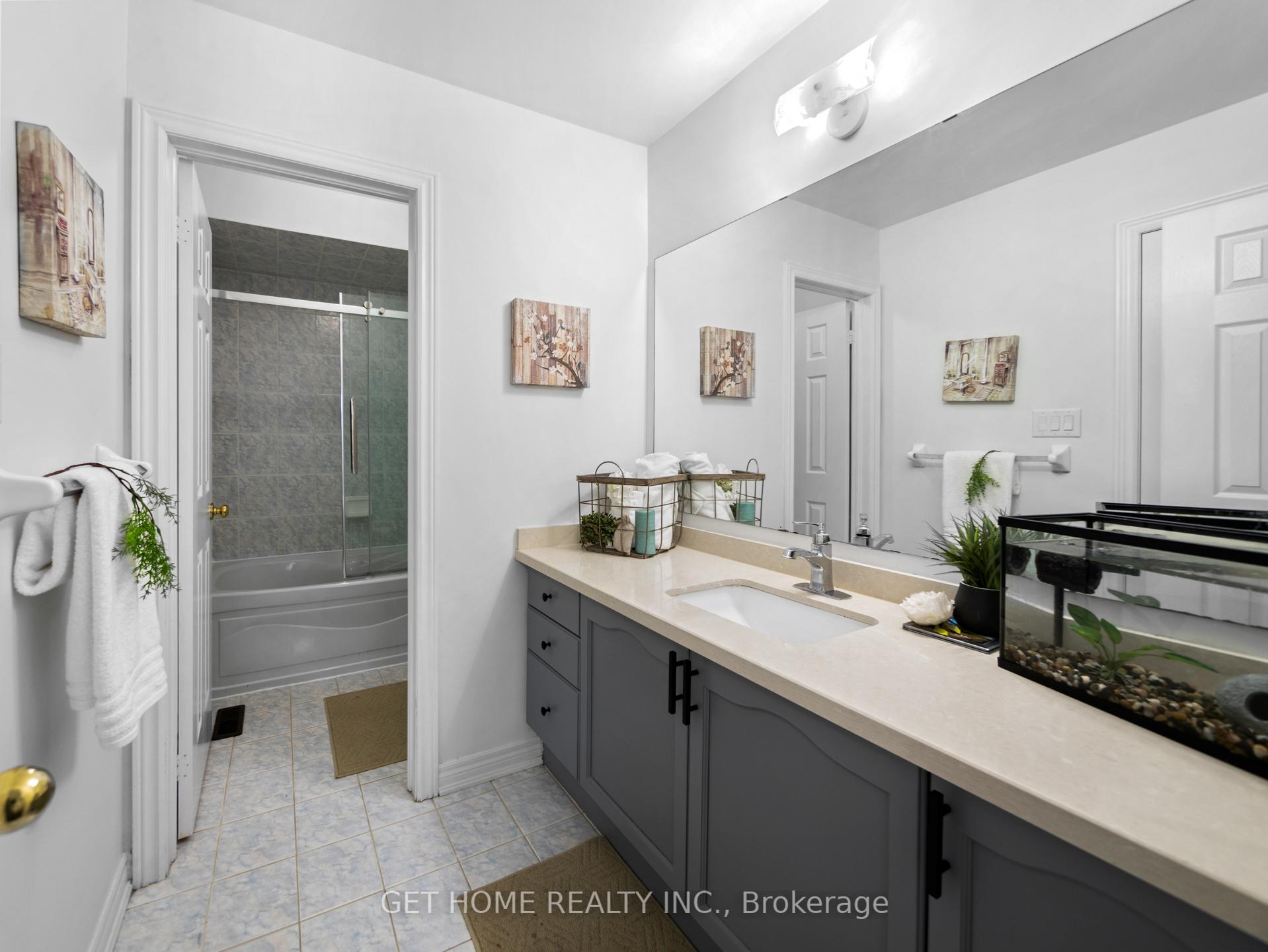 Photo 33 of 30 Strathdale Road, Brampton, Bram East — HOMEH