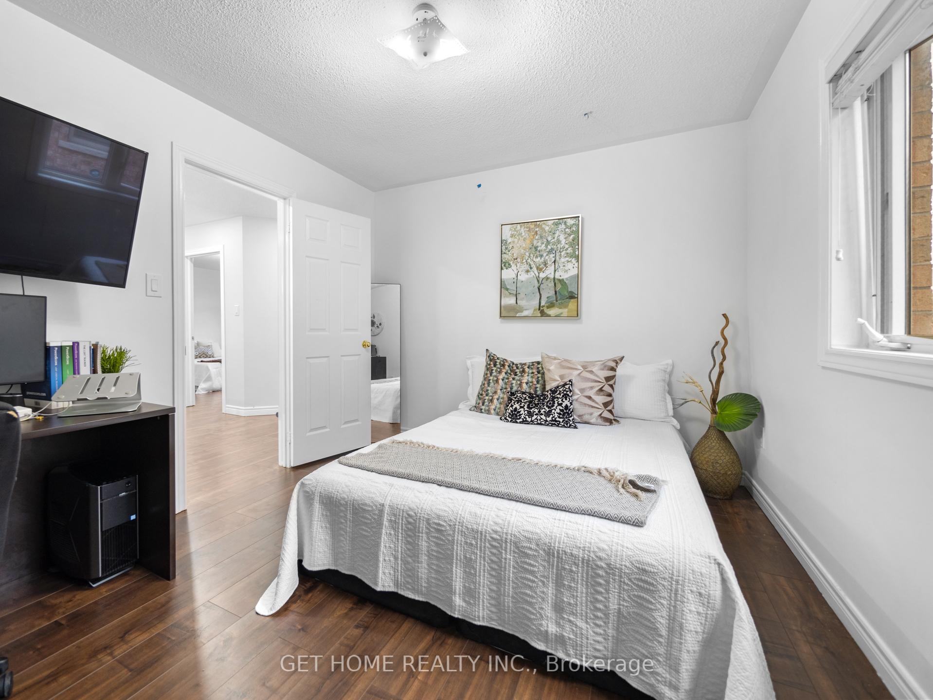 Photo 24 of 30 Strathdale Road, Brampton, Bram East — HOMEH
