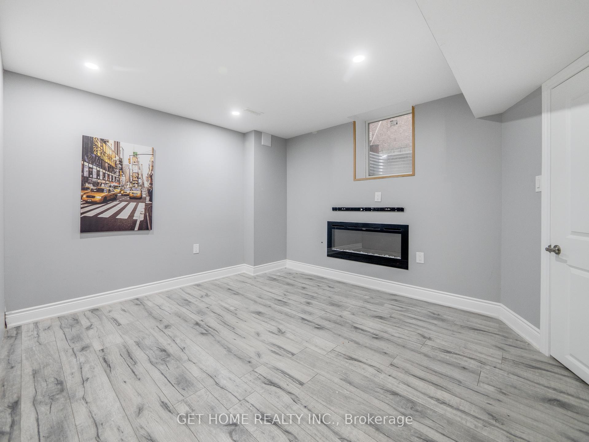 Photo 35 of 30 Strathdale Road, Brampton, Bram East — HOMEH
