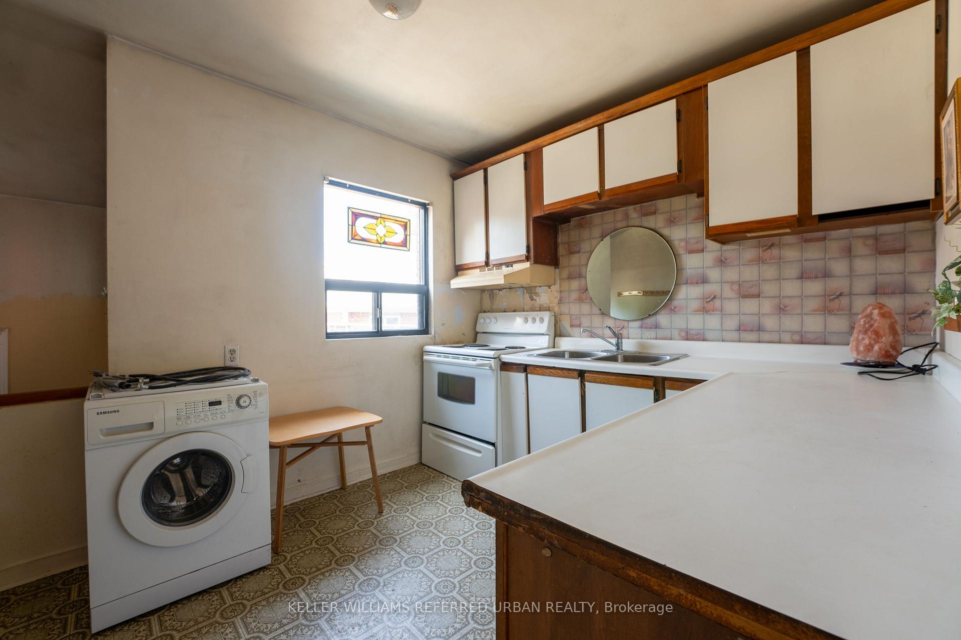 Photo 4 of 20 Mosley Street, Toronto, South Riverdale — HOMEH