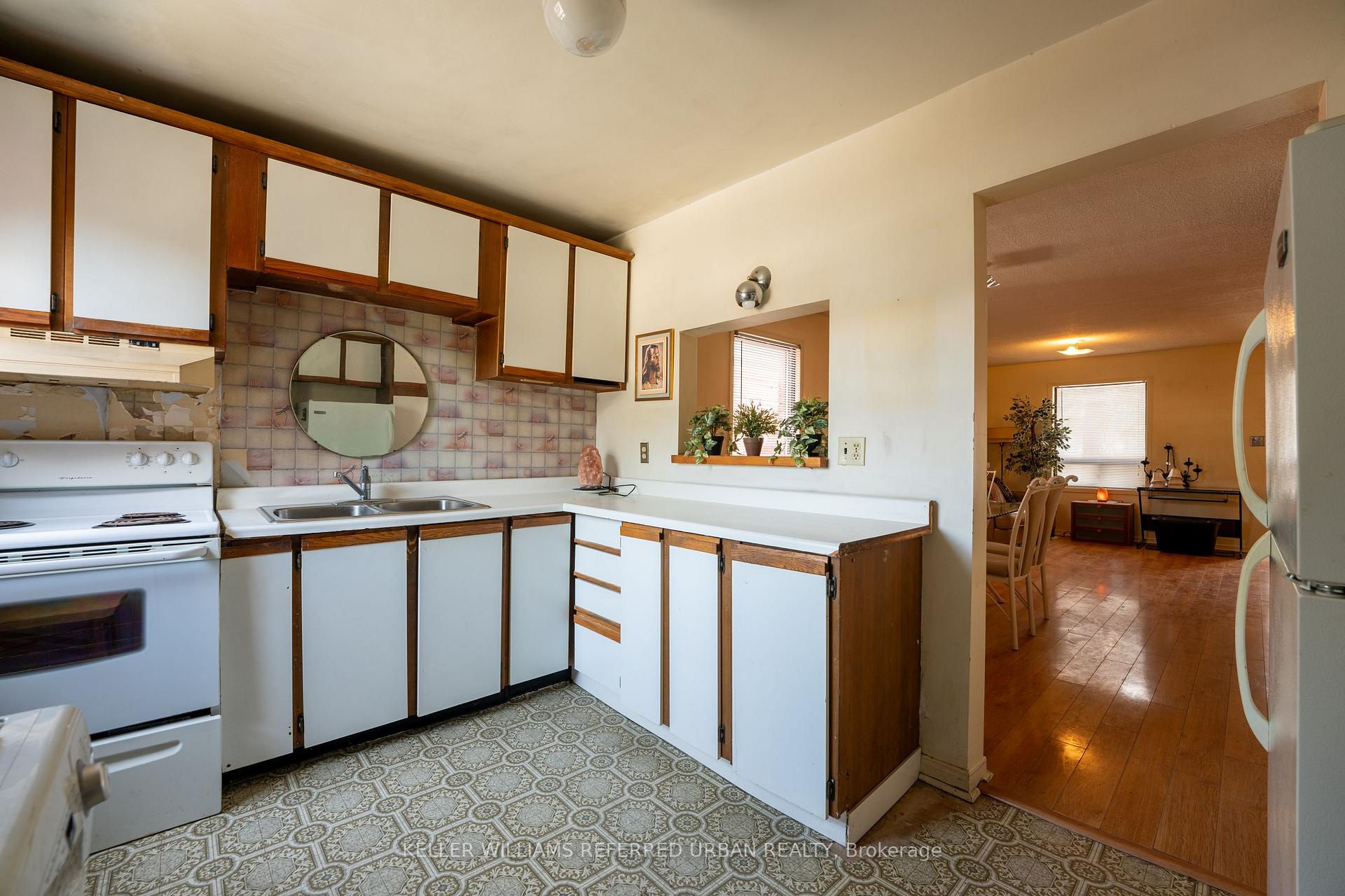 Photo 7 of 20 Mosley Street, Toronto, South Riverdale — HOMEH