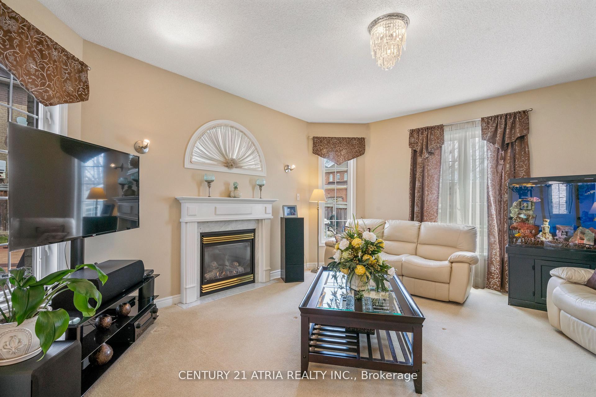 Photo 14 of 1 Carlinds Drive, Whitby, Rolling Acres — HOMEH