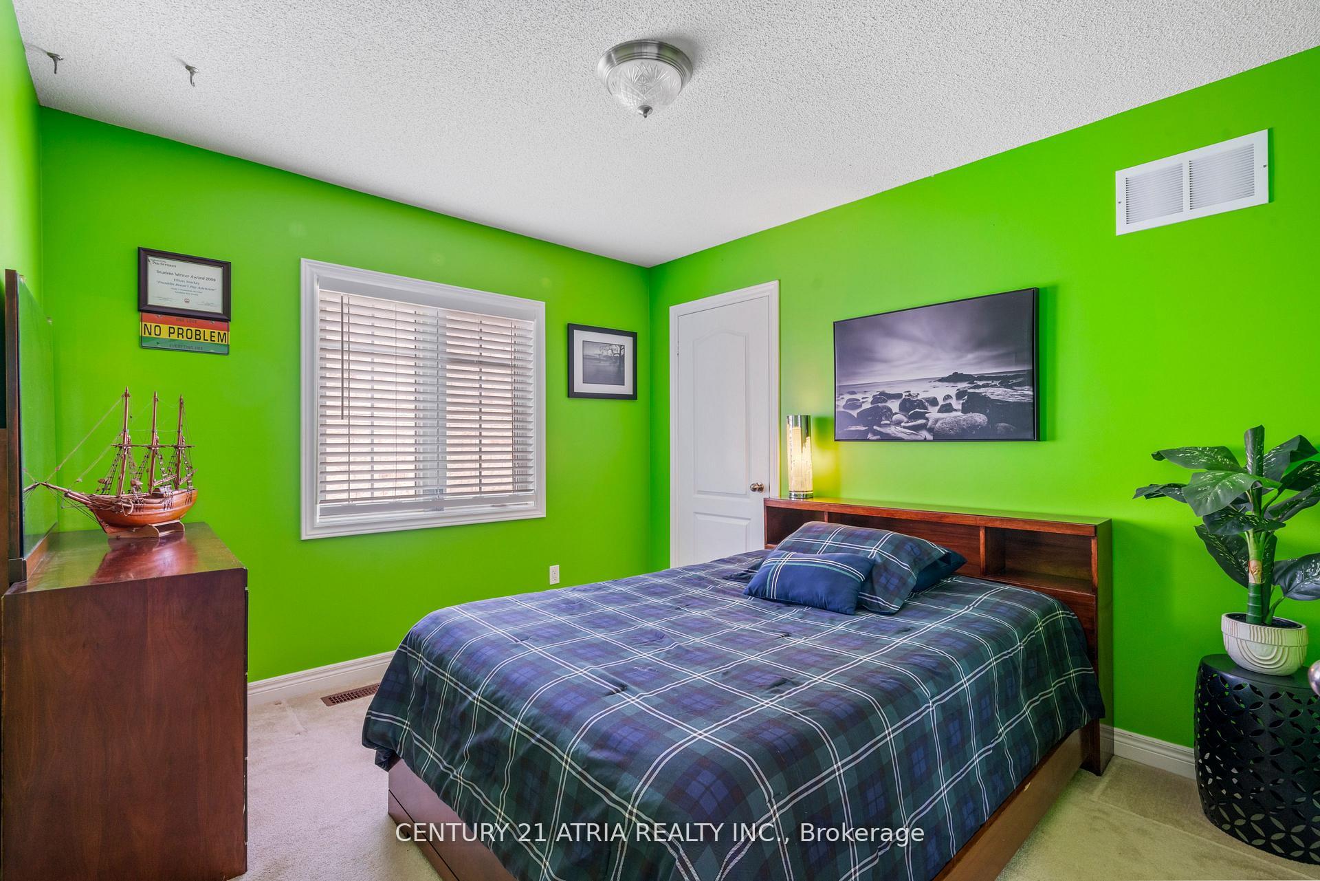 Photo 21 of 1 Carlinds Drive, Whitby, Rolling Acres — HOMEH