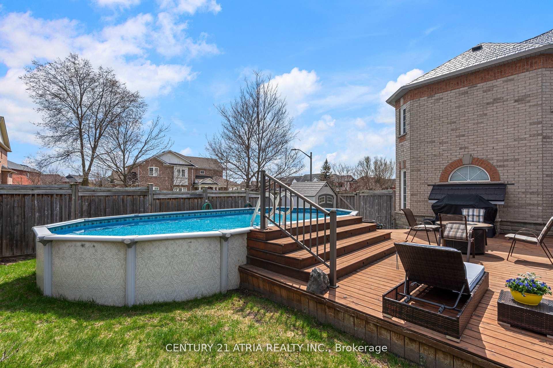 Photo 33 of 1 Carlinds Drive, Whitby, Rolling Acres — HOMEH