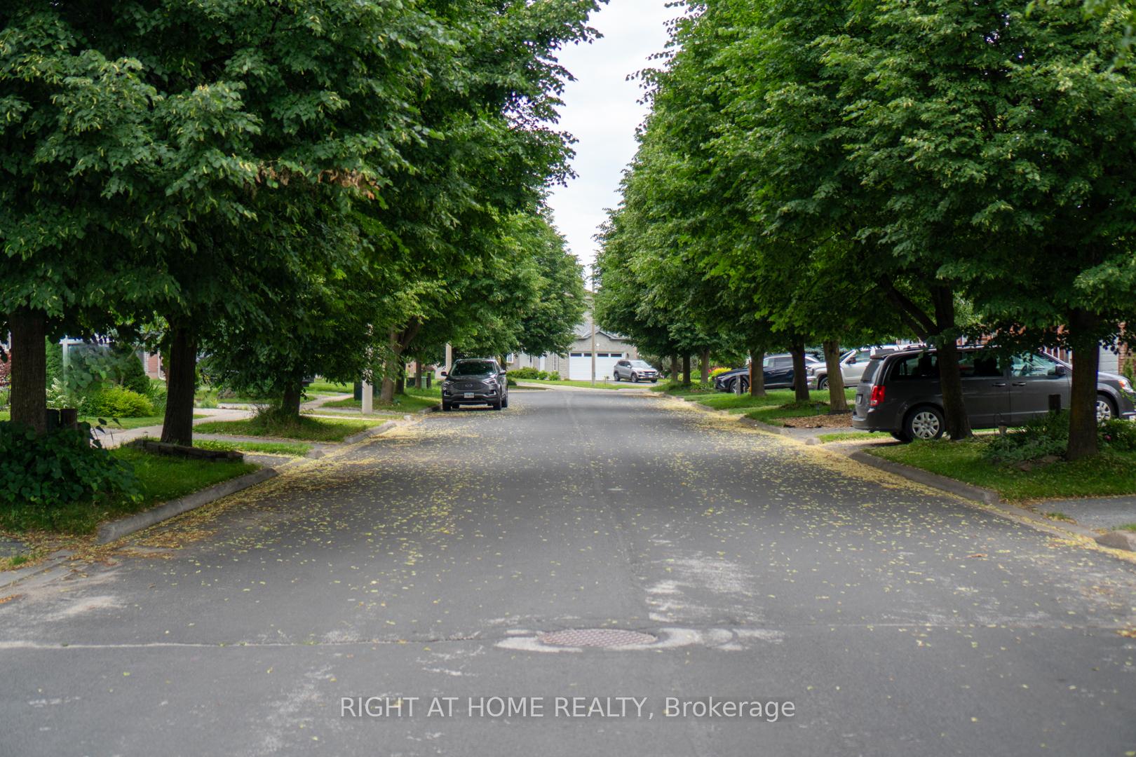 Photo 4 of Unit #1 & #2, 123 Benson Drive, Barrie, Northwest — HOMEH
