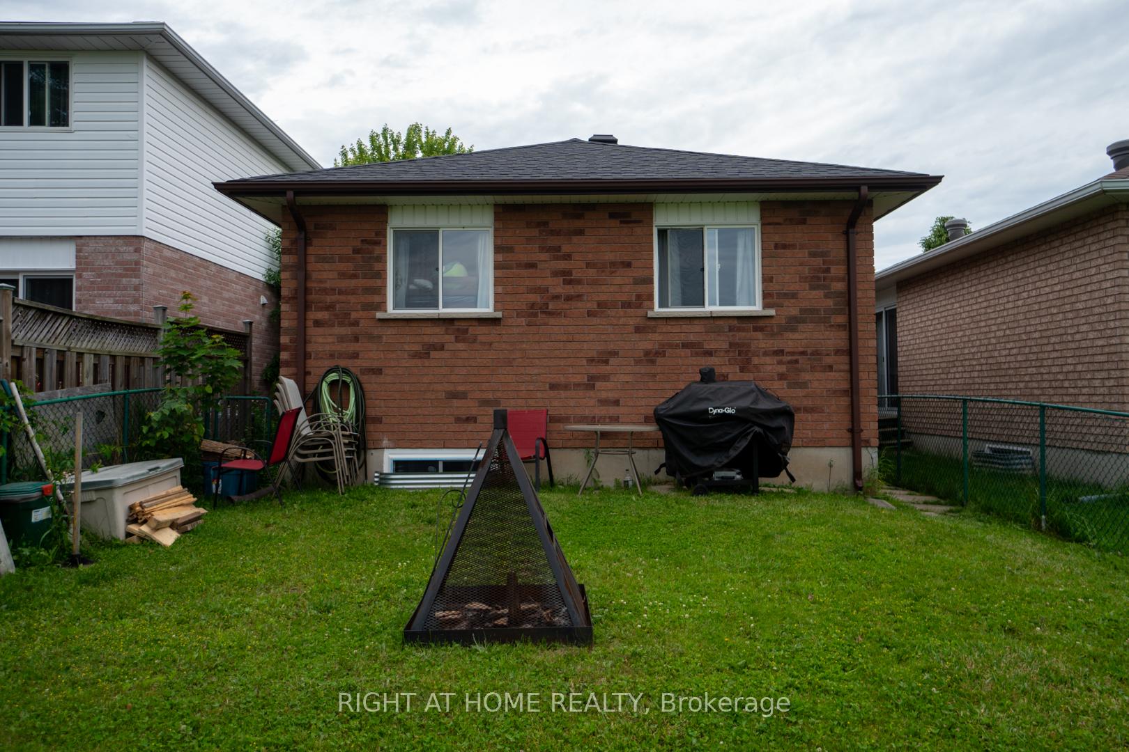 Photo 6 of Unit #1 & #2, 123 Benson Drive, Barrie, Northwest — HOMEH