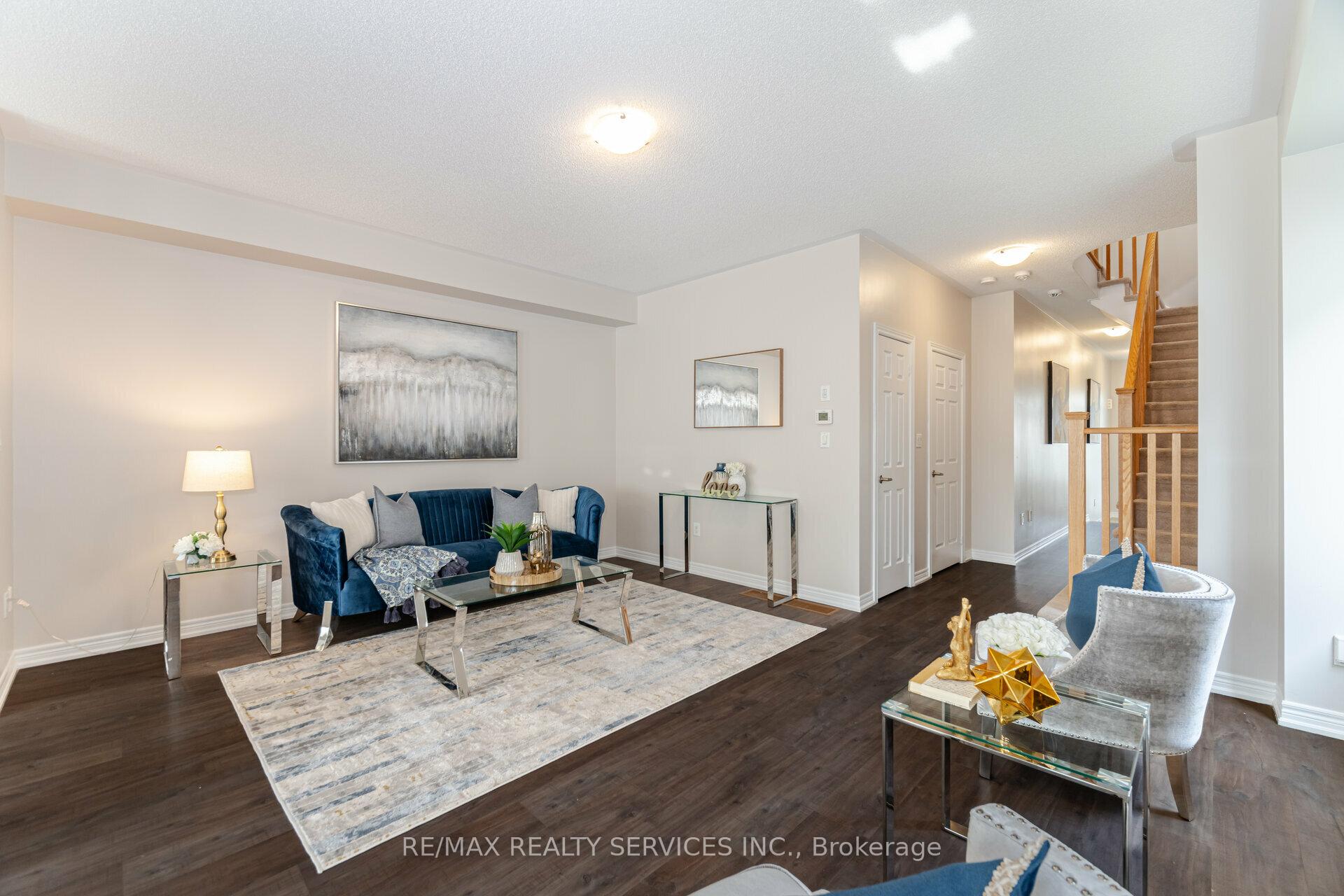 Photo 2 of 322 Bonnieglen Farm Boulevard, Caledon, Rural Caledon — HOMEH