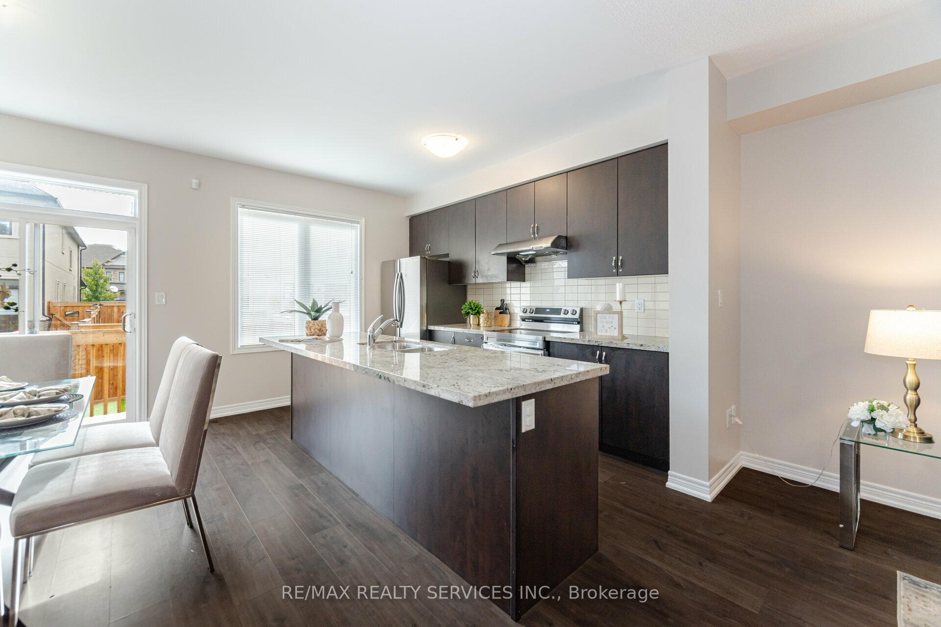 Photo 8 of 322 Bonnieglen Farm Boulevard, Caledon, Rural Caledon — HOMEH