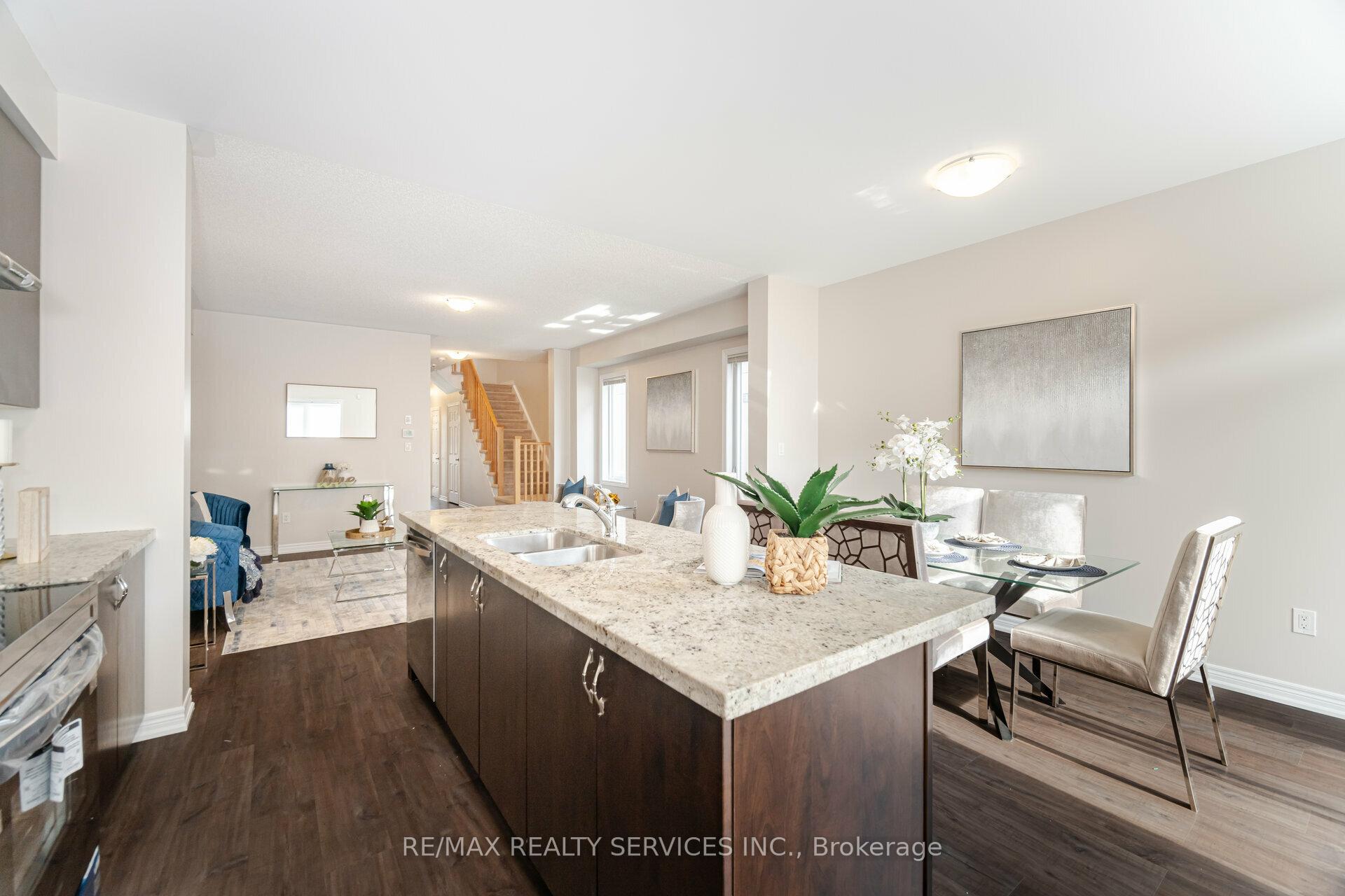 Photo 6 of 322 Bonnieglen Farm Boulevard, Caledon, Rural Caledon — HOMEH