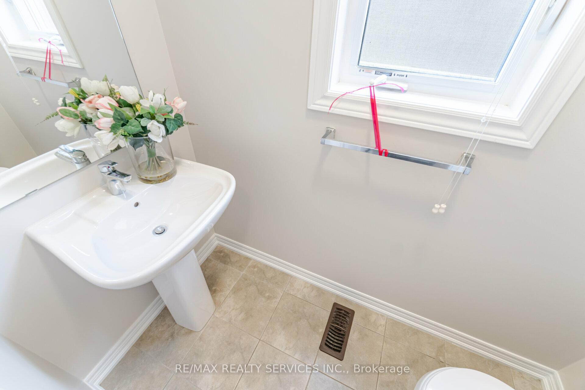 Photo 12 of 322 Bonnieglen Farm Boulevard, Caledon, Rural Caledon — HOMEH