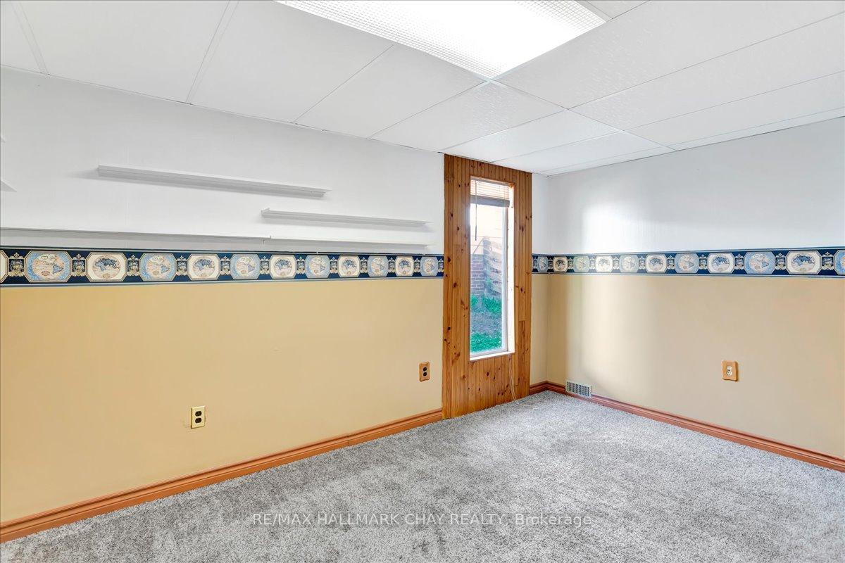 Photo 5 of 96 Springdale Drive, Barrie, 400 North — HOMEH